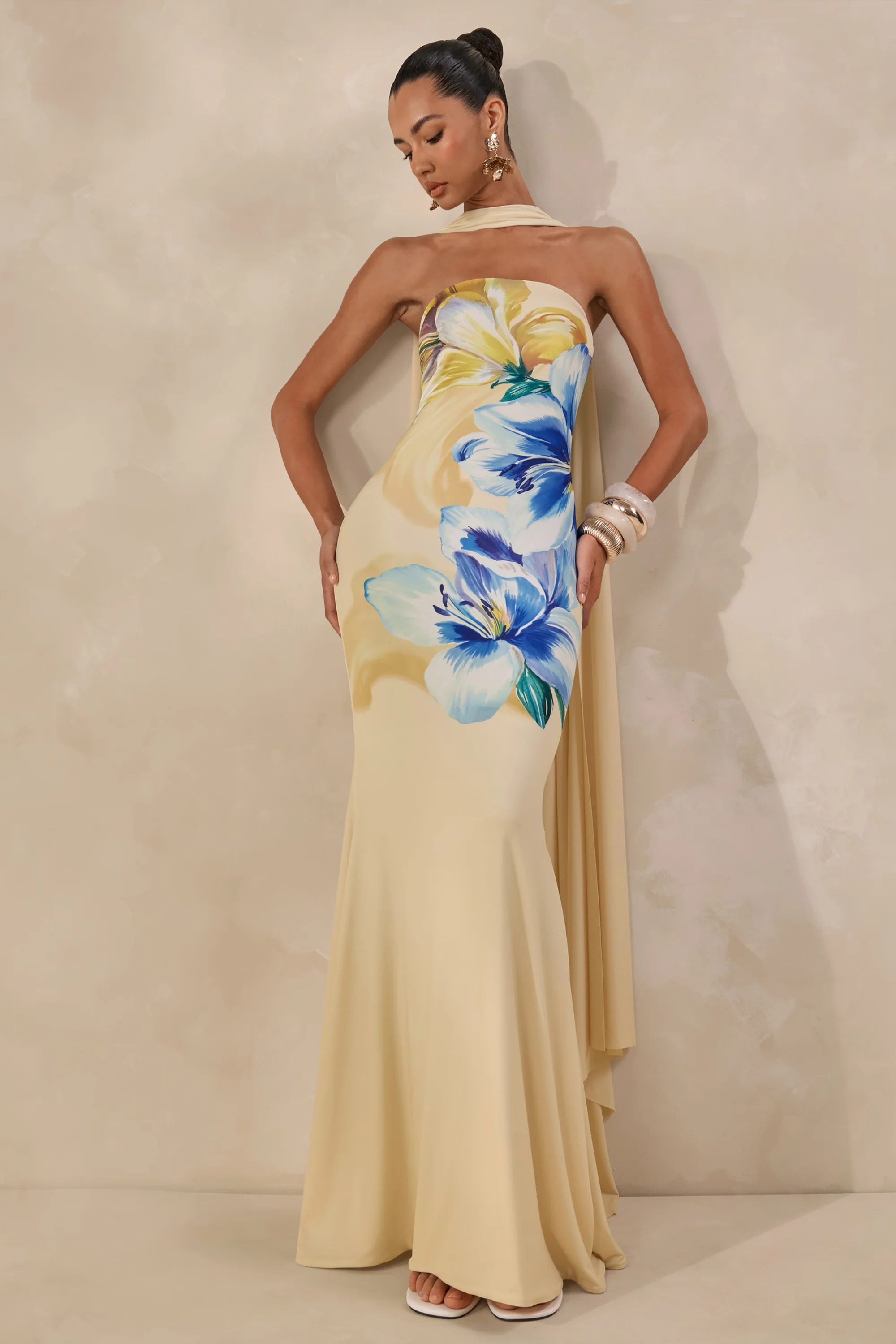 Brooke | Lemon And Blue Floral Print Bandeau Maxi Dress With Scarf | Club L London