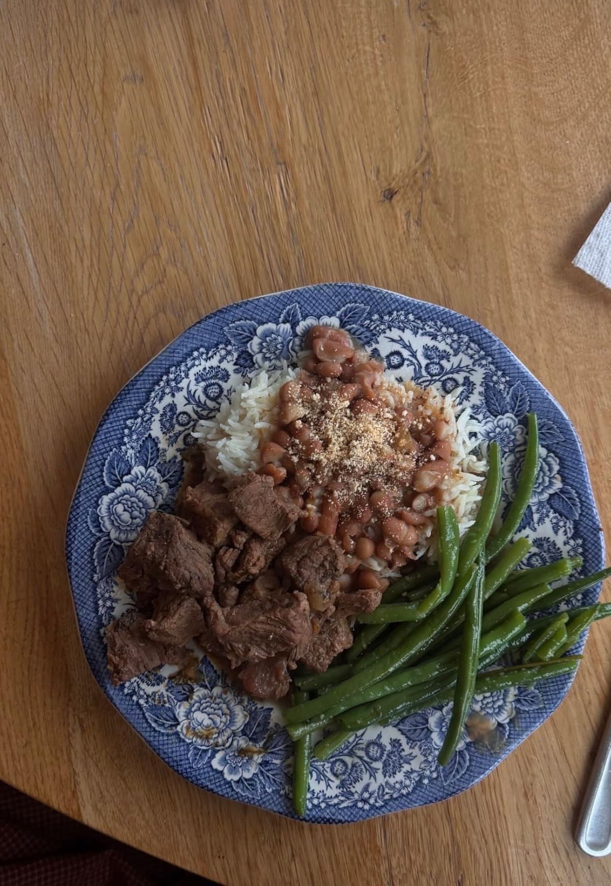 These plates are perfect for any meal. I love how they add a pop of color to my table. Mine are vintage but I found really really similar ones linked here!

#LTKSeasonal