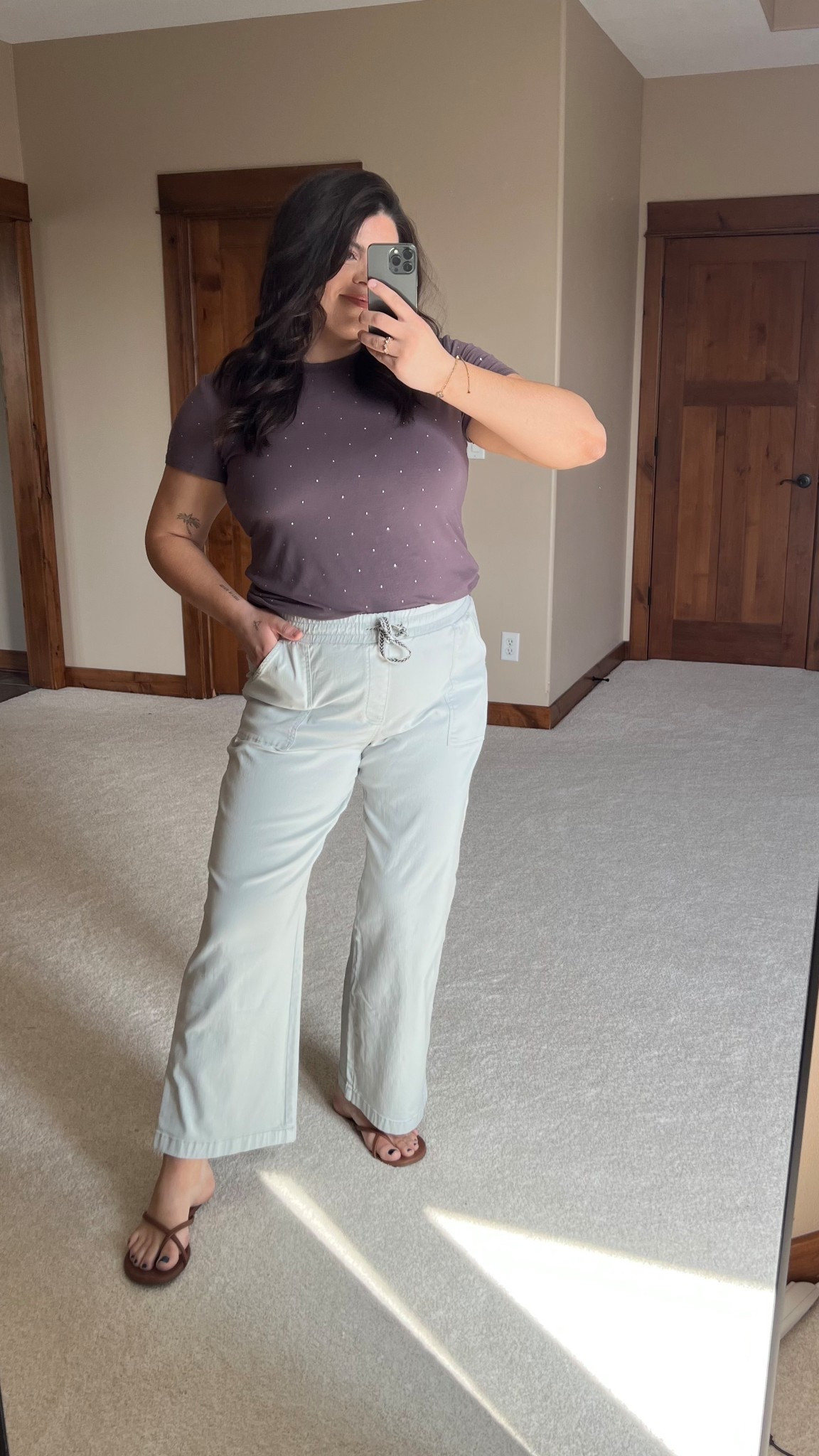 These cropped pants are so cute, the elastic waistband reminds me of the viral gap jeans! They’re definitely work friendly, I’m wearing a size large



#LTKWorkwear #LTKBump #LTKMidsize