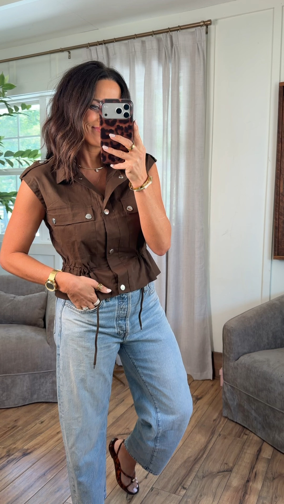 Amazon top that actually comes with the matching shorts 👏🏻🤎 IYKYK!! The set is SO cute + comfy and looks way more put together & looks $$$ 😍

#AmazonFinds #AmazonFashion #AmazonStyle #AmazonOutfit #AmazonSet #MatchingSet #FallFashion #AffordableFashion #ComfyStyle #LTKCreator #LTKFashion #LTKFinds