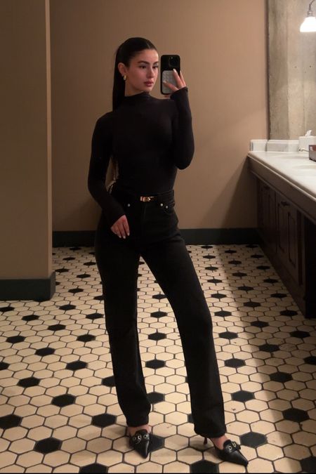 All black outfit ootd ootn monochrome outfit
Skims top
Hermes belt
Madewell jeans
Prada heels


#LTKSeasonal #LTKfindsunder100 #LTKstyletip