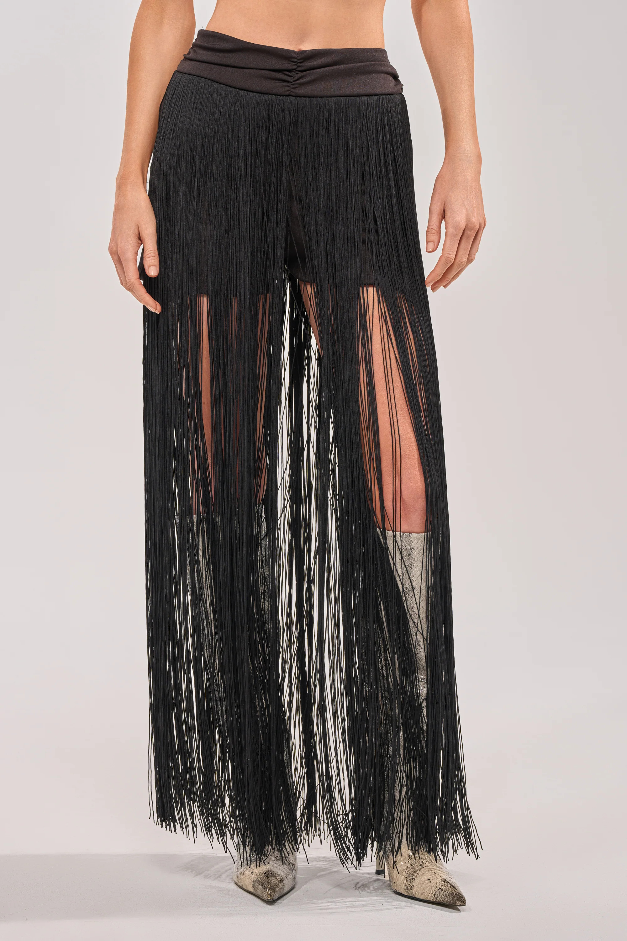 AKIRA On The Edge Fringe Skirt | Black | Size XL | AKIRA