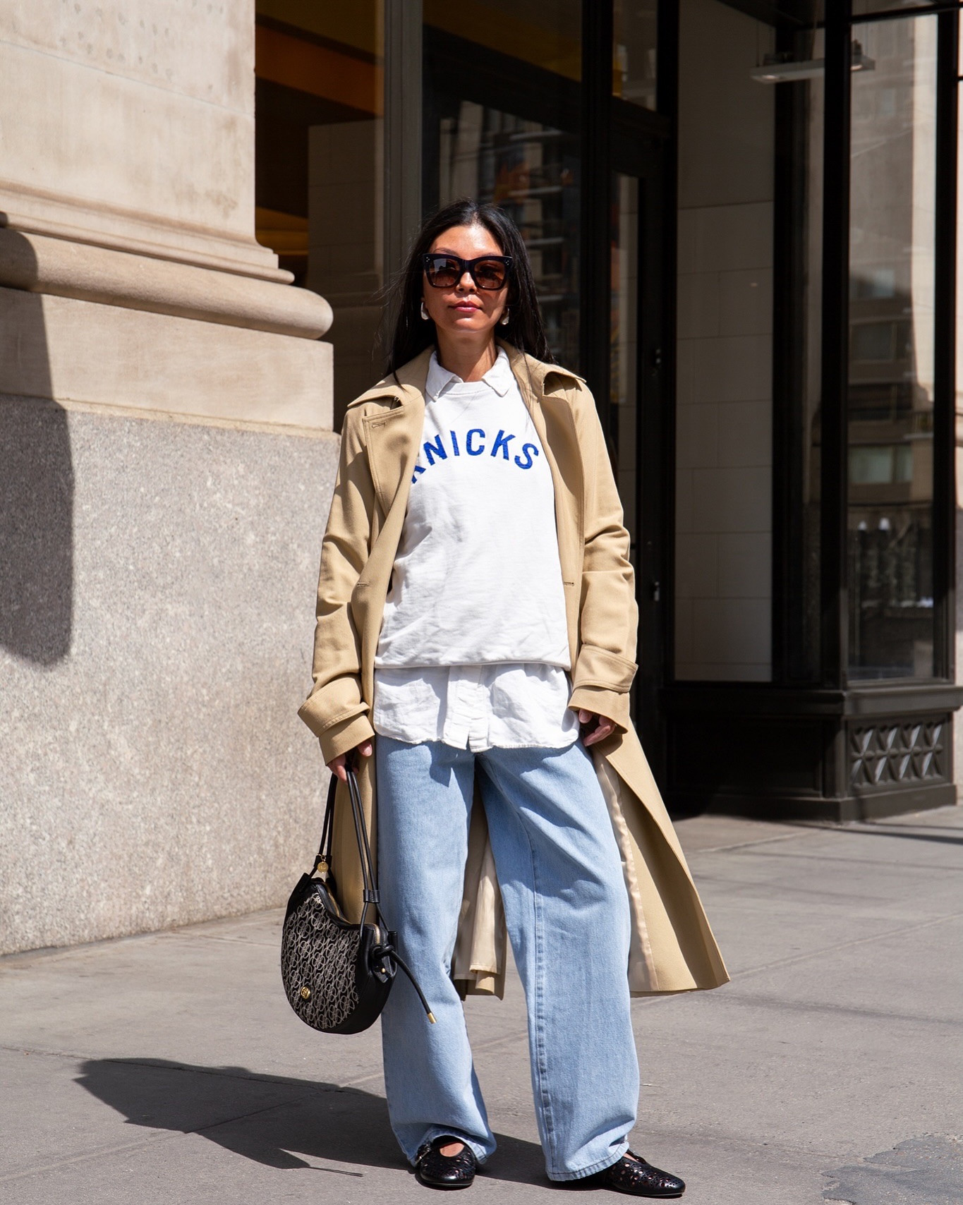 round 2 energy. 🧡💙
kept it neutral, let the knicks do the talking—
finished with the bag. 💼😍 #monogrambag #fashiondaily #outfitinspo #casualchicstyle #springstyle

#LTKSeasonal #LTKootd #LTKOver40