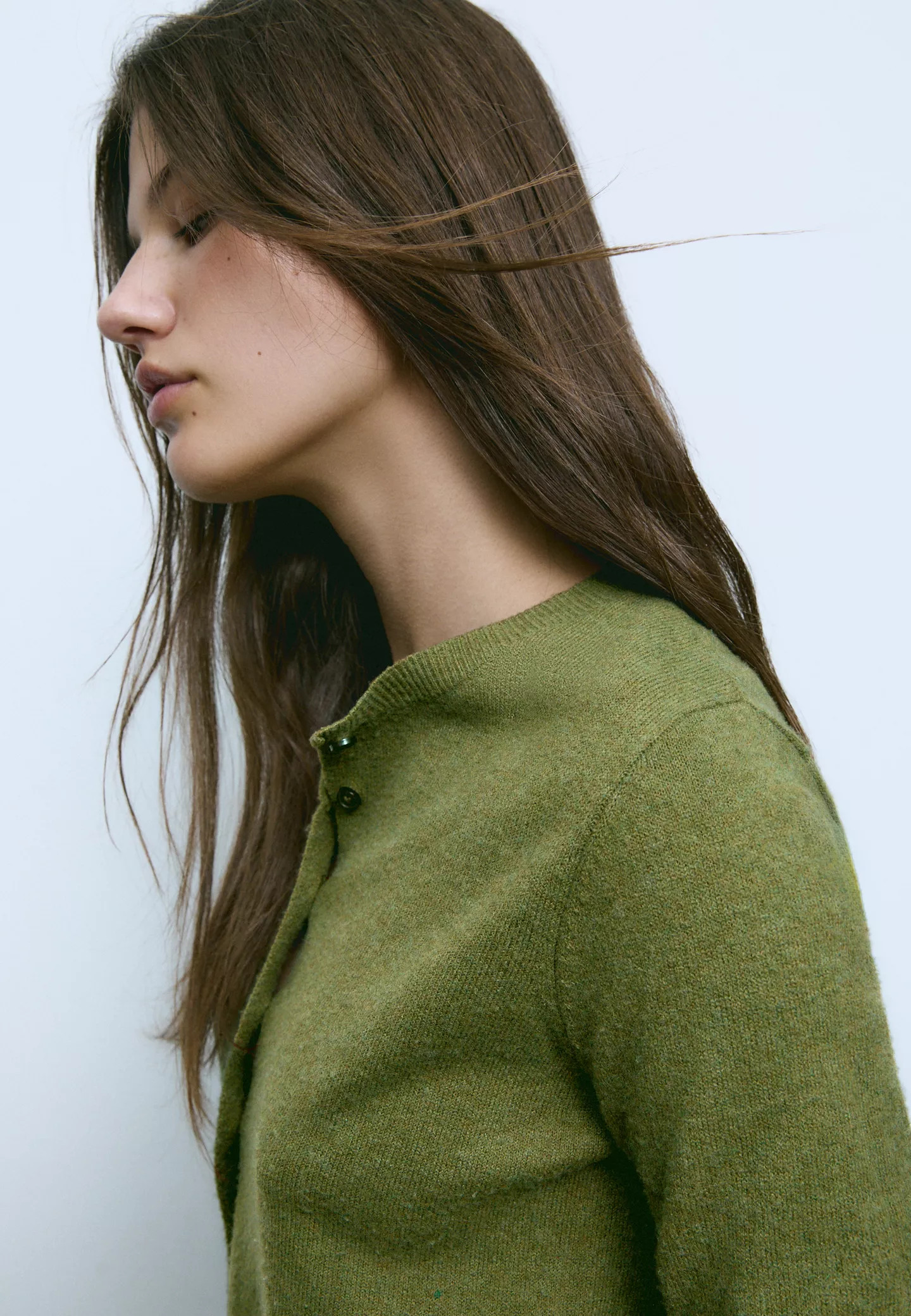 Soft-touch knit cardigan with buttons | Stradivarius (UK)