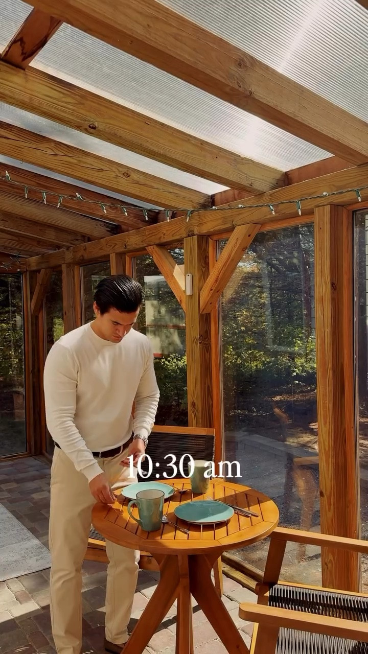 quiet mornings for the days ahead at this @vrbo in Maine

What do you guys like to do when staying on a vacation rental? 🤎🍂🍁

✨Si te quieres vestir como nos vestimos en el vídeo: TODOS los enlaces están en mi biografía.
