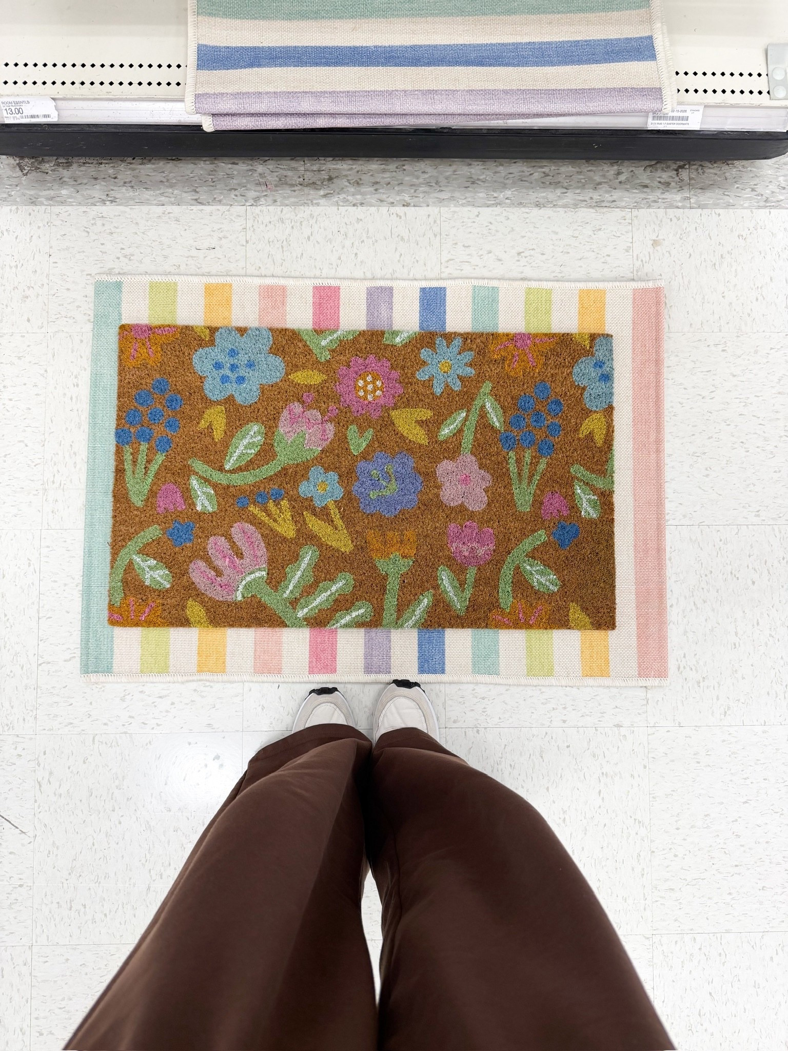 1st Impression Home Decor for Spring/Easter💐🐰

Start with your front door and this cute mat with a rug border!

//
Easter door mats
Spring door mats
Easter home decor 
Spring home decor 

#LTKHome #LTKSeasonal #LTKdayinmylife