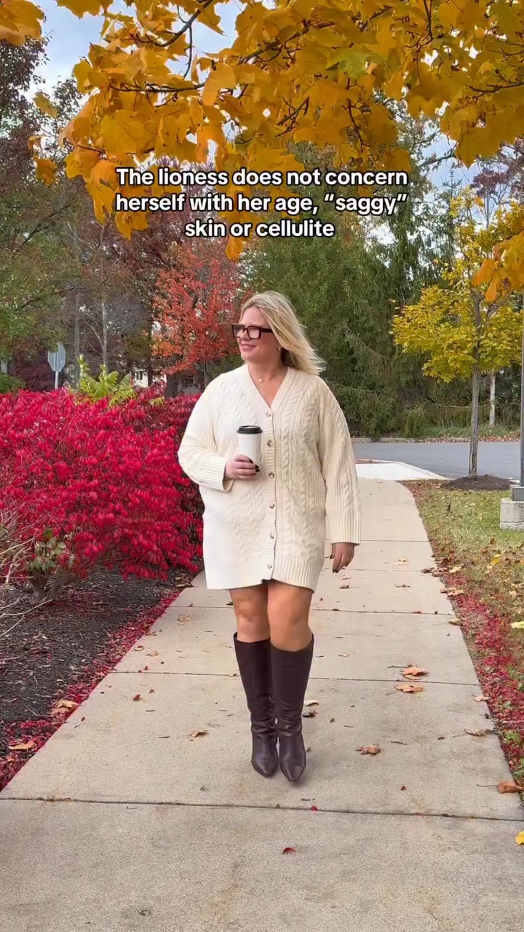 #midsizefashion #over50fashion #over40style #curvyfashion #midsize #curvy #midsizestyle #over30style #midsizestyle