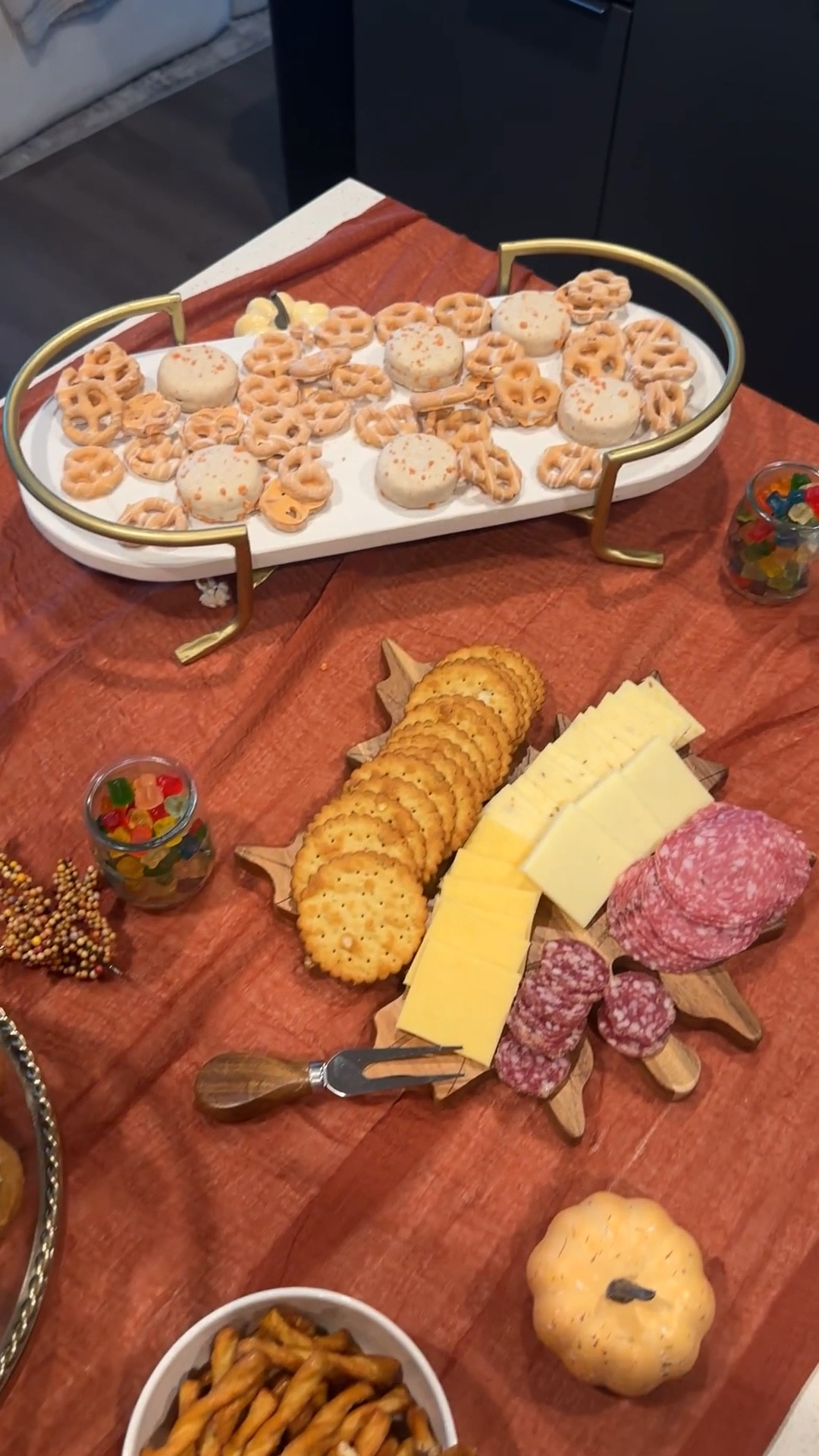 Essentials you need for hosting a fall party or Friendsgiving 🍂 From target, Marshall’s and Amazon! 

Party hosting fall decor, hosting essentials, fall party, Thanksgiving decor, Thanksgiving snacks, fall decorations 

#LTKParties #LTKSeasonal #LTKHoliday