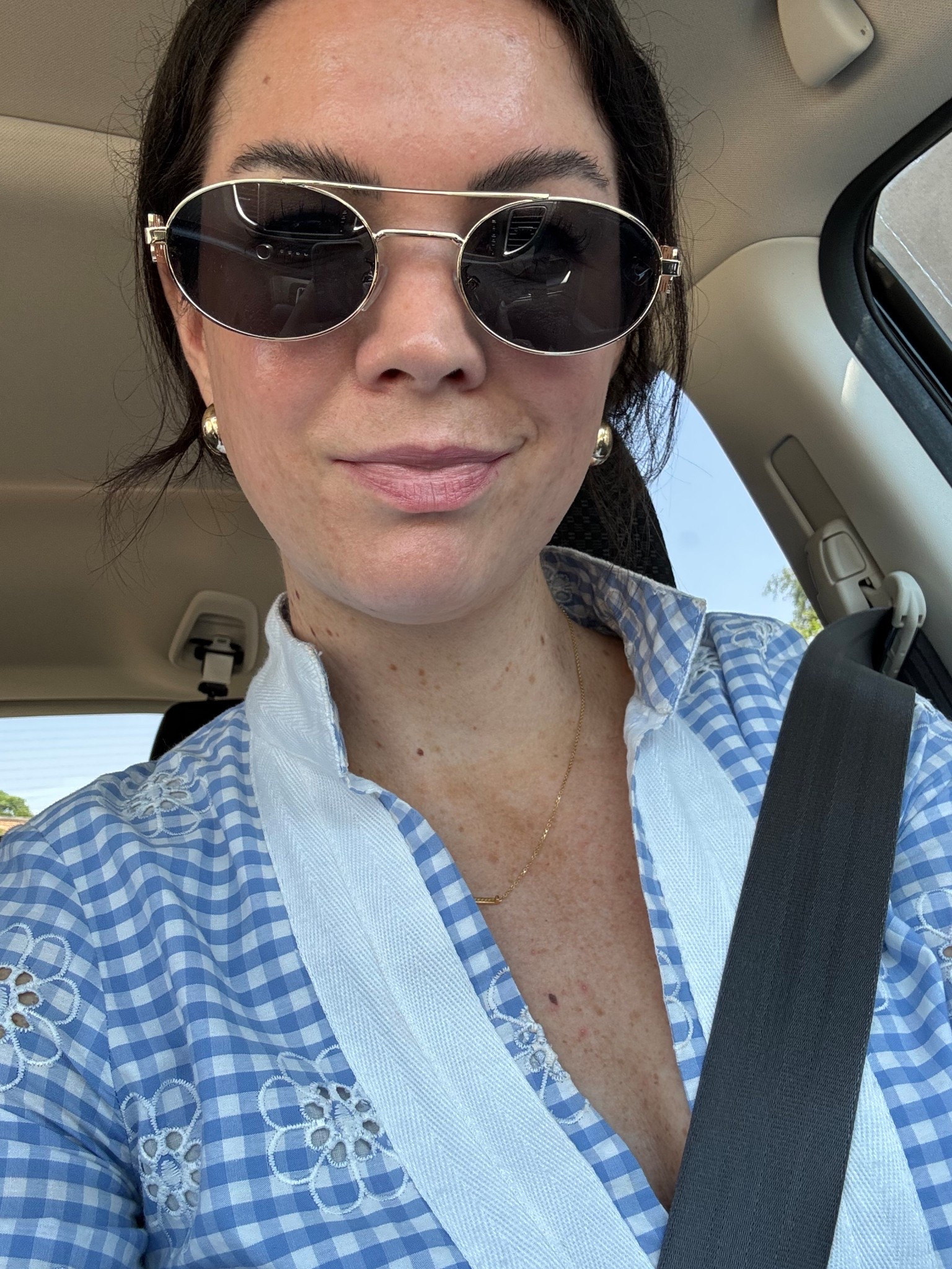 designer dupe sunglasses

Look for less//amazon find//designer dupe//everyday style/OOTD//summer travel//beach bag//vacation look