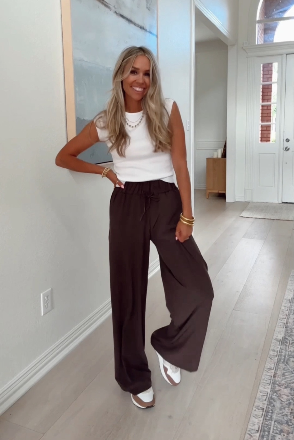 Simple / chic athliesure fit 🤎🤍✨ 

Wearing size s / my tts in both top / bottoms

#LTKStyleTip #LTKFindsUnder100 #LTKFitness