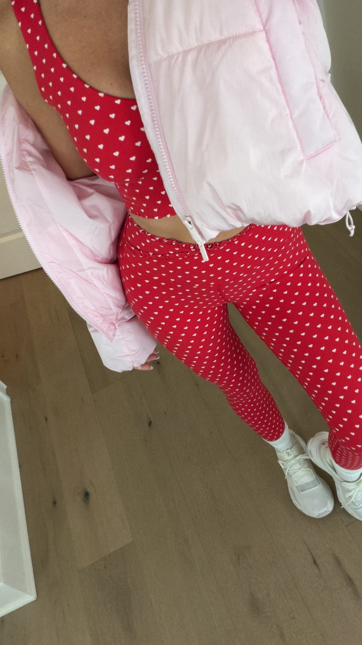 All in motion set XS, all in motion jacket XS 

#LTKActive #LTKGiftGuide #LTKHoliday