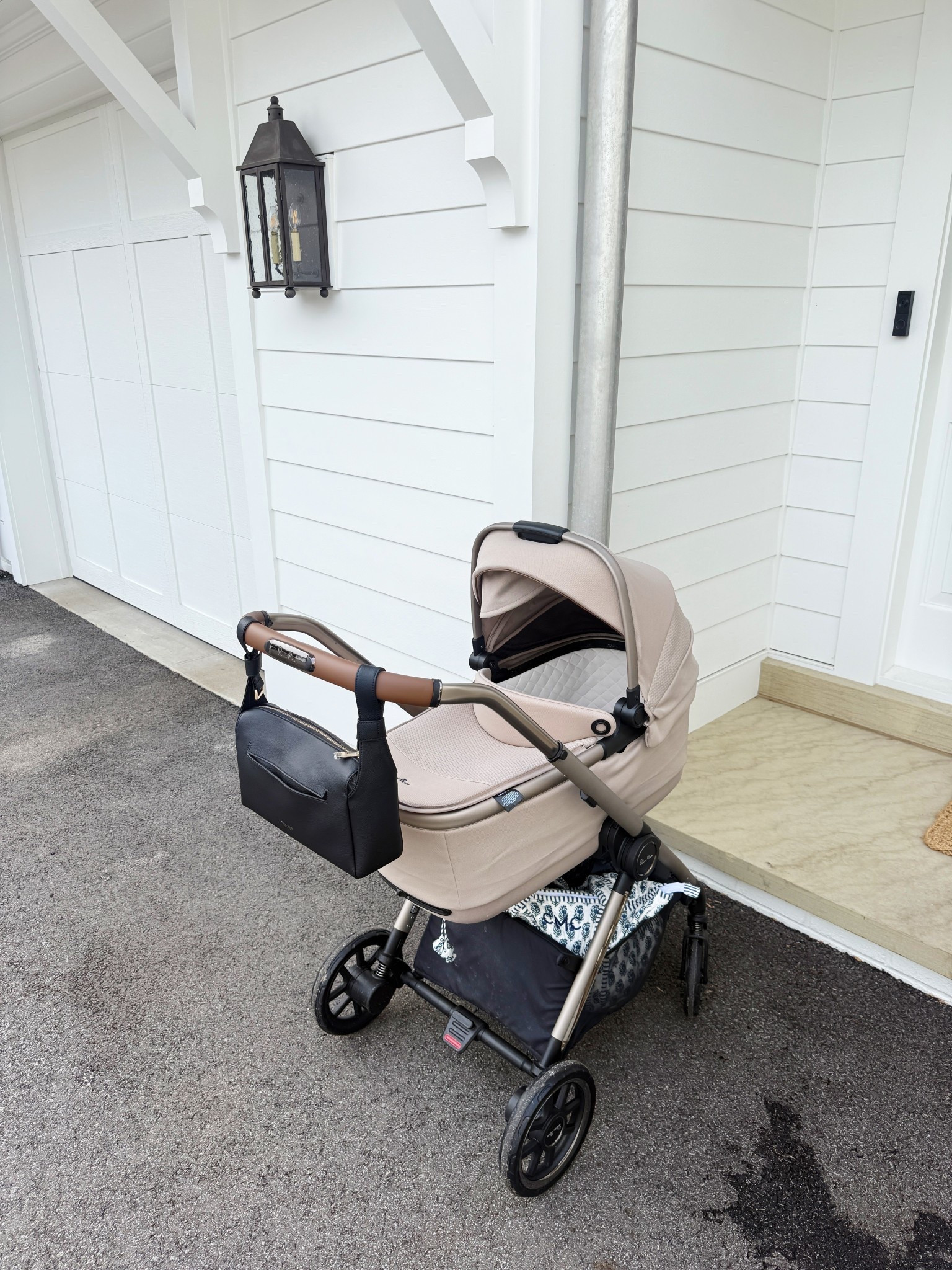 Linking my sister Claire’s baby stroller! 🍼