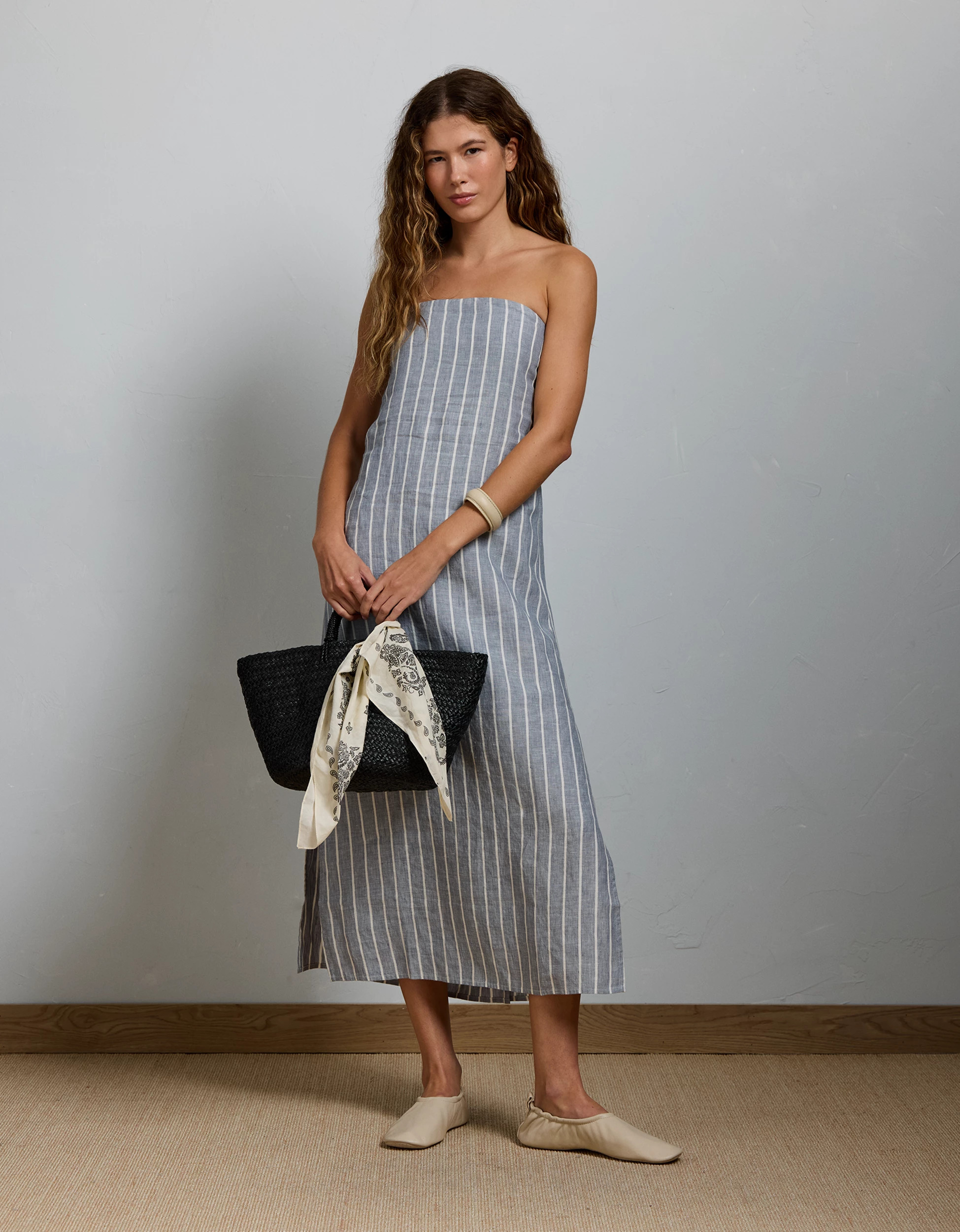 AE77 Premium Strapless Linen Midi Dress | American Eagle Outfitters (US & CA)