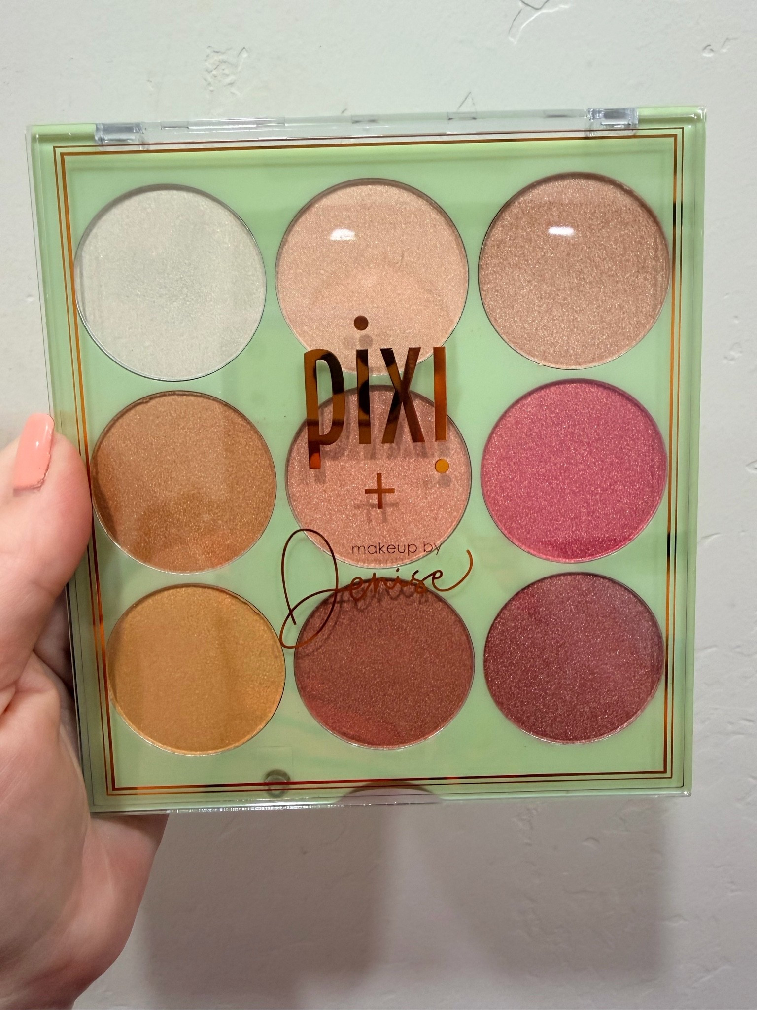 I love these colors, so much glow!
