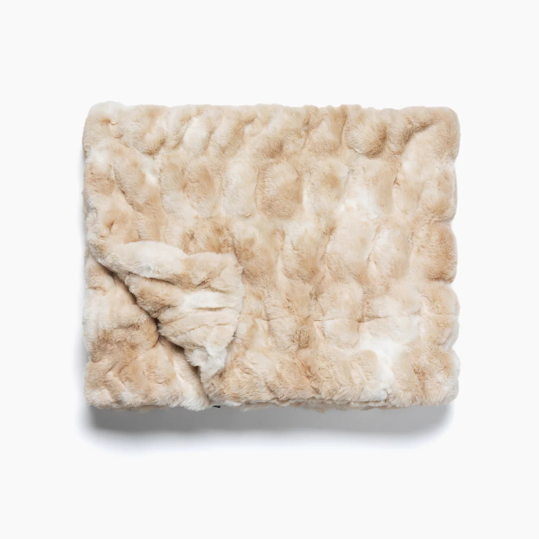 The Lola Pet Collection | Lola Blankets
