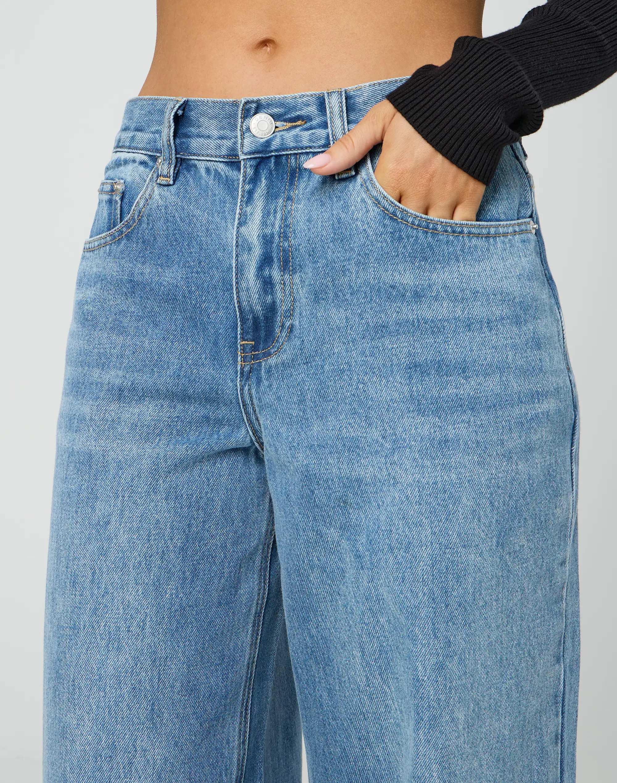 Mid Rise Wide Leg Jean | Glassons (Australia)