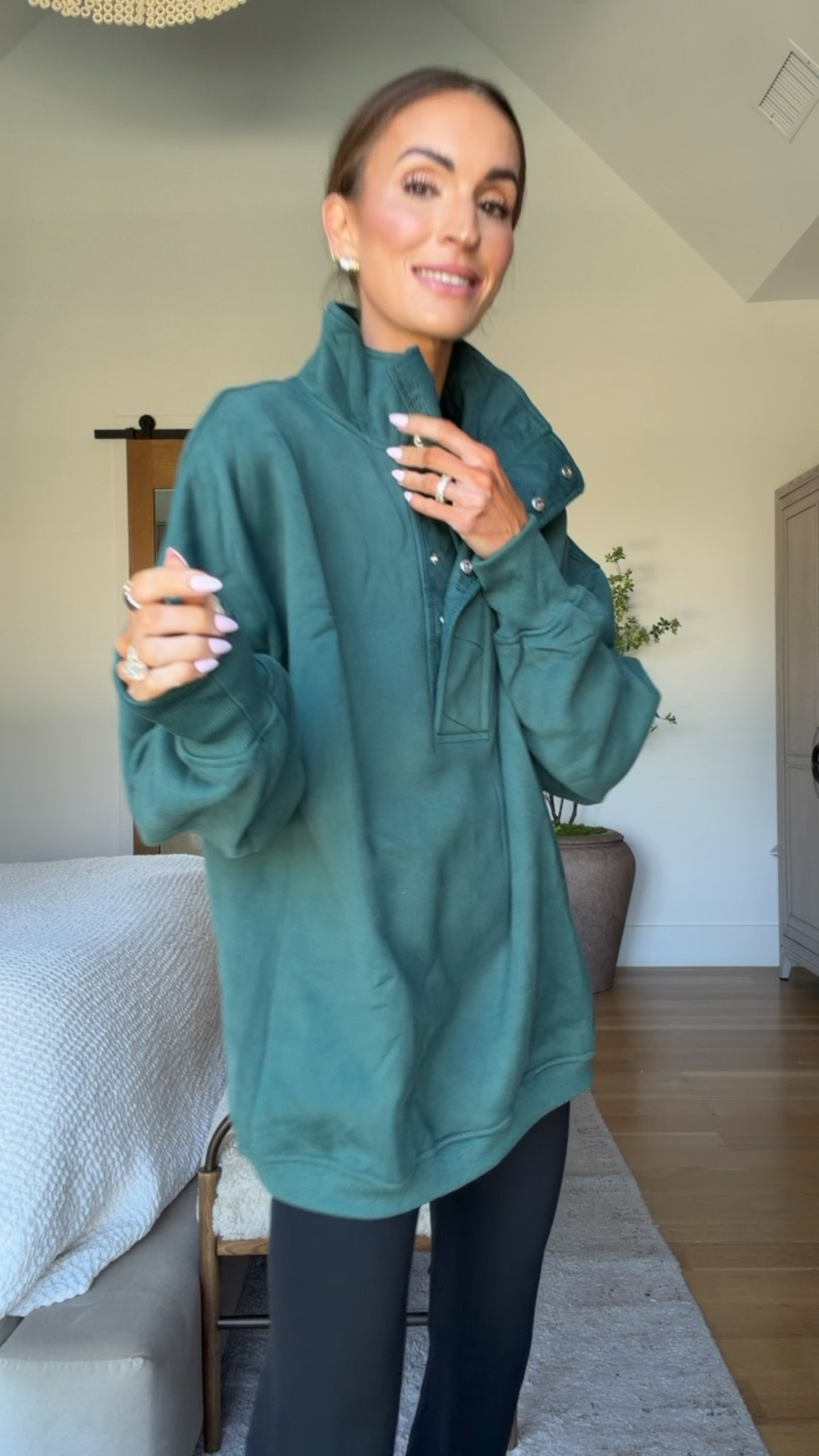 such a cute oversized quarter snap off amazon 😍 runs big / wearing xs 

#LTKootd