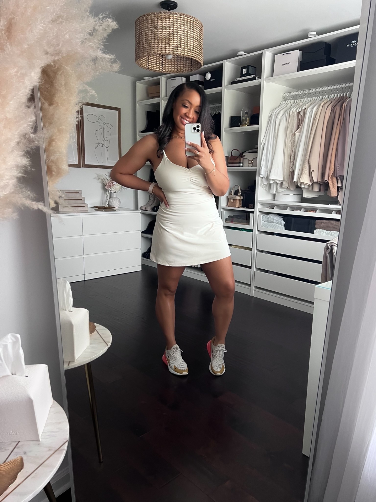 This @fabletics refresh is made for me! Buttery soft and of course, my neutral favorite! The cinched detail at the bust of this dress gives an ultra feminine energy I love. And of course it has shorts. Wearing a Large and it runs TTS. #FableticsPartner
