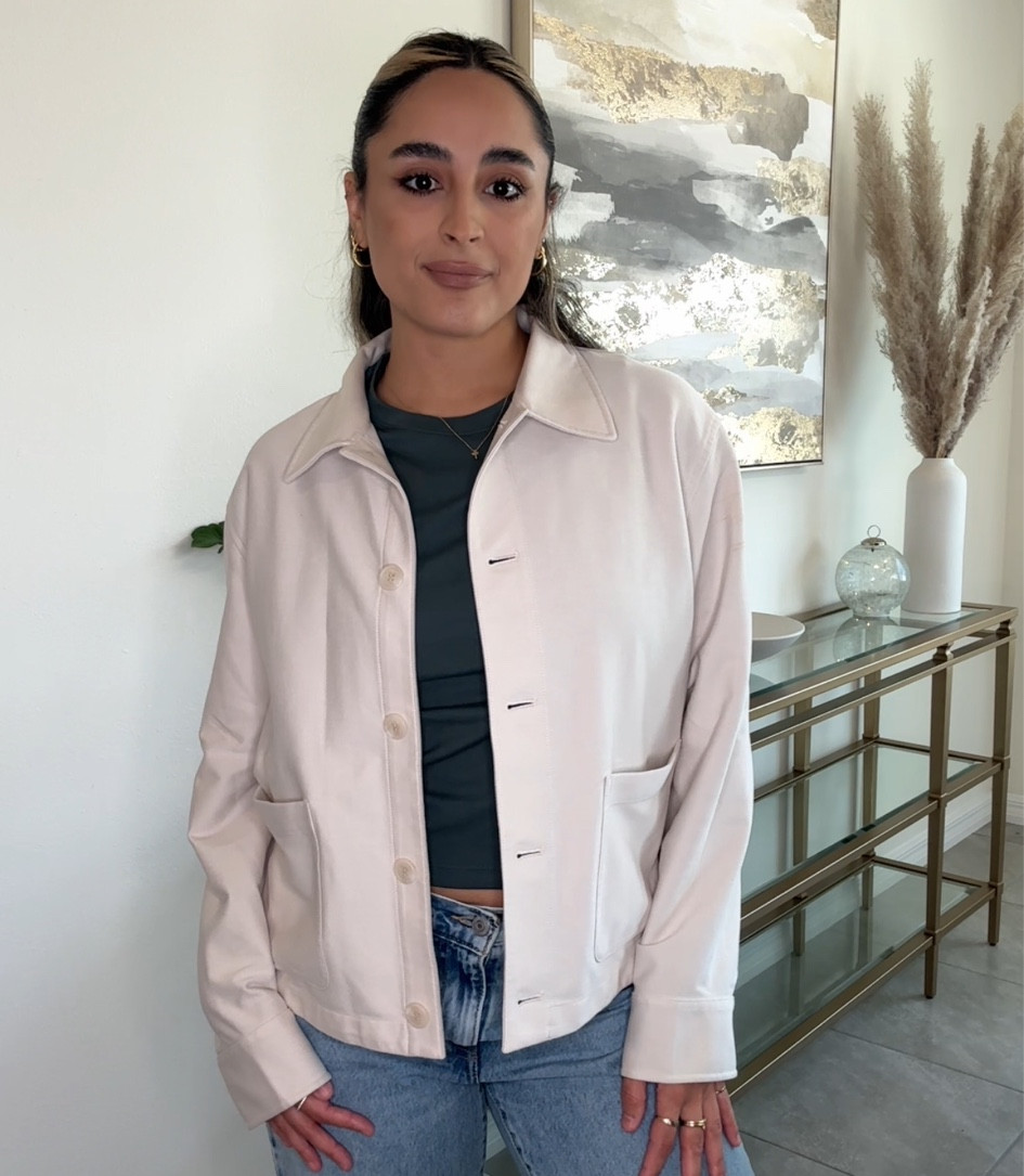 The Uniqlo jacket is a must… lightweight and so comfy!! I’m wearing a small #uniqlo