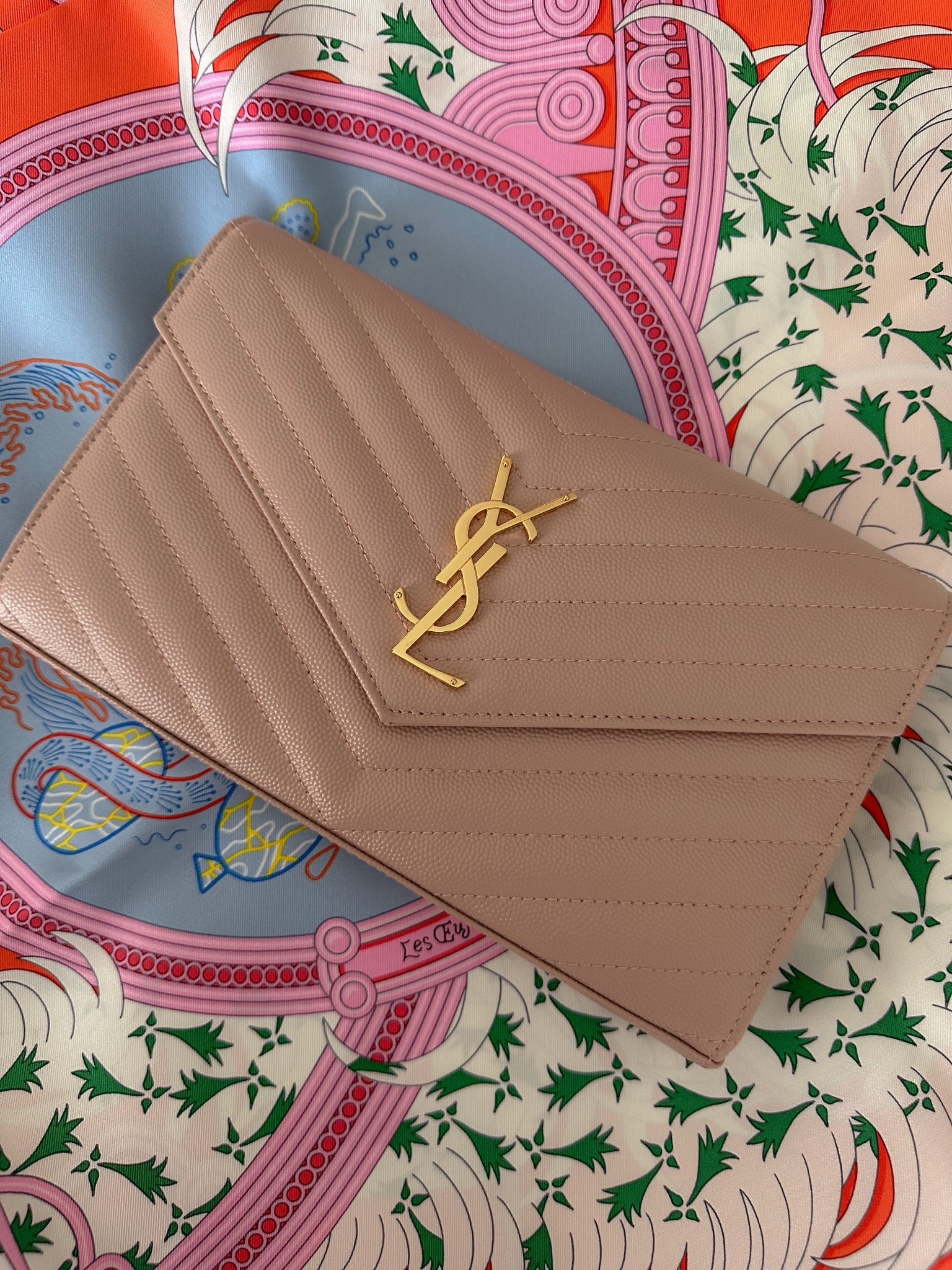 My YSL cassandre bag in light pink is giving Spring 🌷🩷

I got this little bag to attend my best friend’s wedding last year and it makes the best wedding guest bag!

#LTKSeasonal #LTKParties #LTKItBag