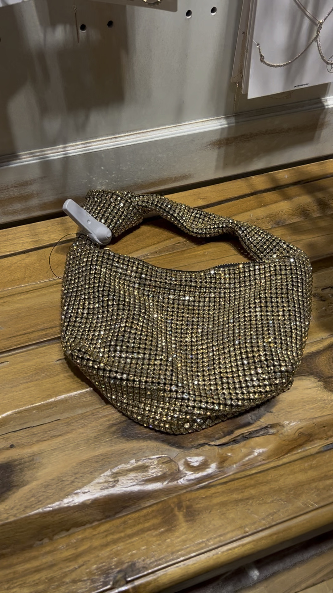 Best holiday sparkle crystal bag available in both gold and silver in affordable price #sparklebag #crystalbag #holidaybag

#LTKitbag #LTKHoliday #LTKGiftGuide