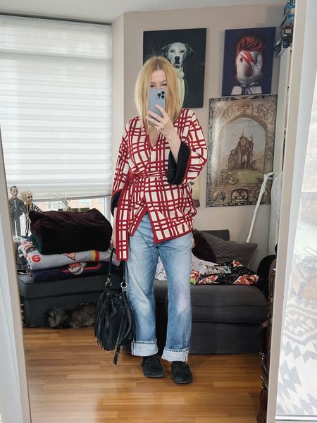 I love wrap shirts, they are so easy to wear and these two are some of my favourites that I bought secondhand. Actually, every item is secondhand except the Birkenstocks. 

•
.  #StyleOver40  #levis  #doubledenim #vintagebag  #vintagelevis #thriftFind  #fringe #poshmarkfind #thriftstyle #secondhandstyle #secondhandFind #FashionOver40  #MumStyle #genX #genXStyle #shopSecondhand #genXInfluencer #WhoWhatWearing #genXblogger #secondhandDesigner #Over40Style #40PlusStyle #Stylish40s #styleTip  #HighStreetFashion #StyleIdeas



#LTKstyletip