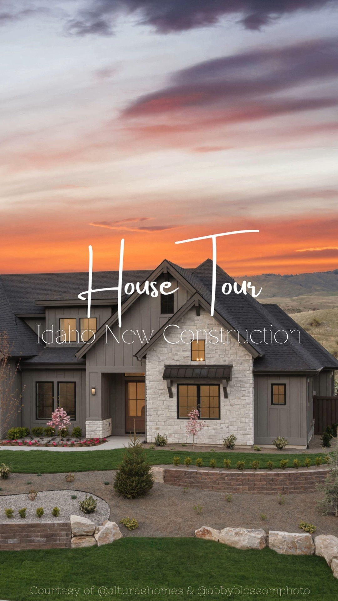 This Idaho new construction proves the power of paint 🤍 From Sherwin Williams Gauntlet Gray outside to Urbane Bronze cabinets inside, with soft Alabaster walls tying it all together — every space feels warm, modern, and livable.

Tap to shop finishes, lighting, and decor inspo from this tour.

🔗 https://www.homebunch.com/idaho-new-construction-house-tour-with-neutral-interiors-and-exterior-interior-paint-colors/

Builder: @alturashomes
📸 Photography: @abbyblossomphoto

#LTKHome #LTKDesign #HomeDecorInspo #IdahoHomeTour #SherwinWilliams #UrbaneBronze #AlabasterWalls #PaintInspiration #KitchenInspo #DreamHome #HouseTour

#LTKOver40 #LTKmomlife #LTKHome
