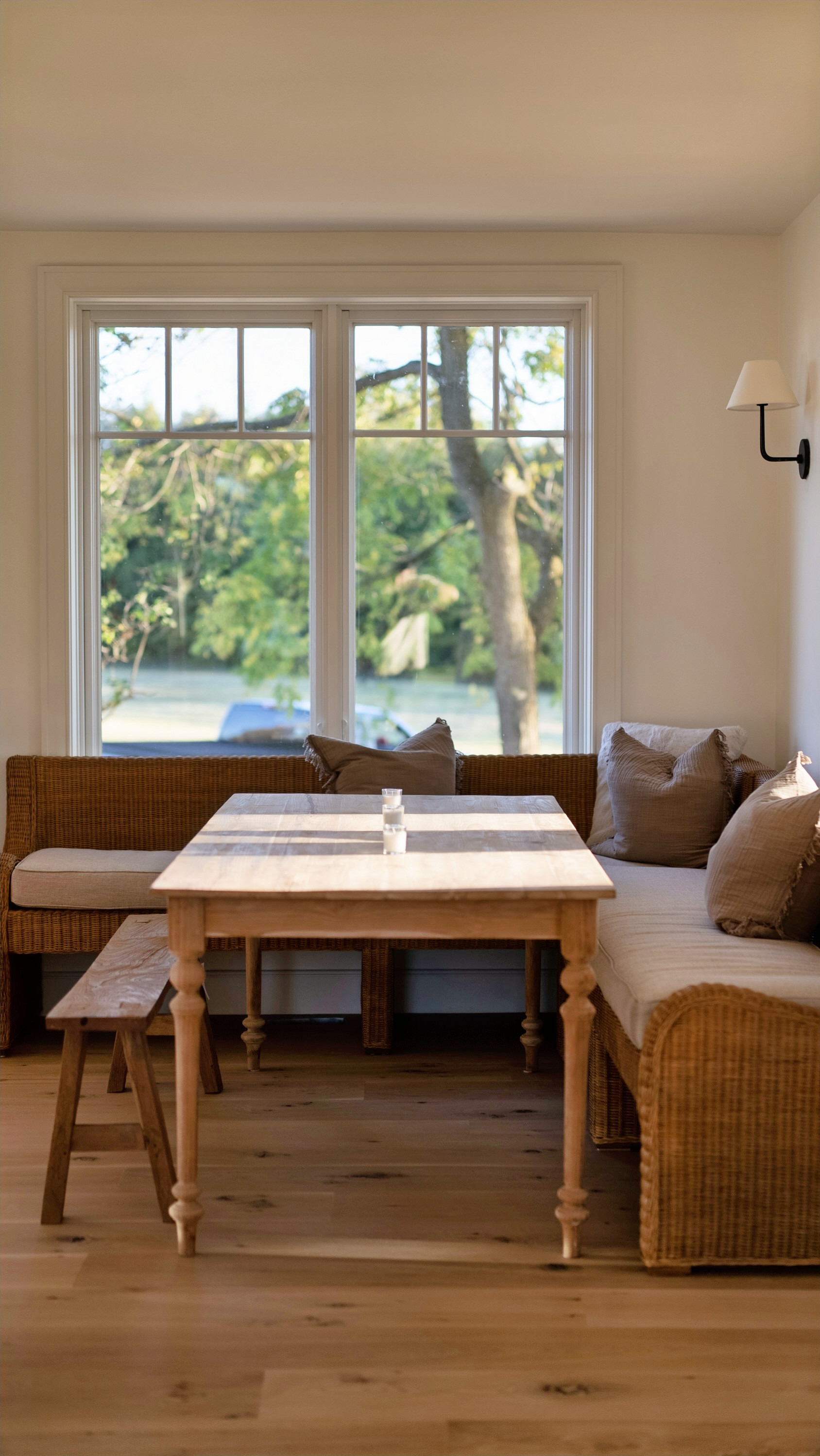 Casa Lane banquette : creating a banquette dining area is great for small spaces! We can seat 6 people in this cozy nook. With a traditional dining space, we wouldn't have had room for a dining table and 6 chairs. This was the perfect solution. Our banquette is custom made from Bali. Here are other fab options for banquettes...


#LTKhome  

 #LTKcanada #LTKcasa