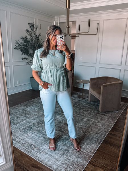 Maternity white jeans I am loving! These come in length options I am 5’8 and have a 28/long which is my pre-pregnancy size 



#LTKbump #LTKfindsunder50 #LTKstyletip