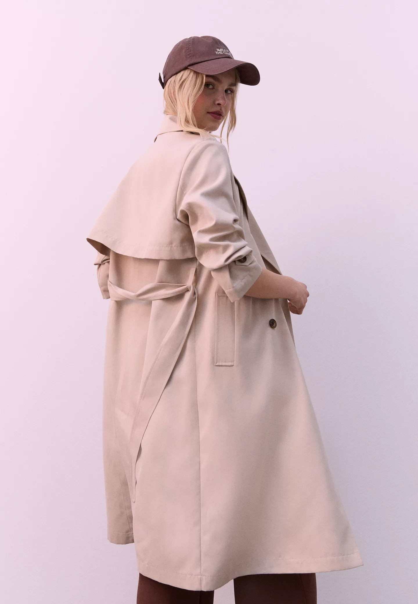 Trench fluide long - Mode femme | Stradivarius France | Stradivarius (FR)