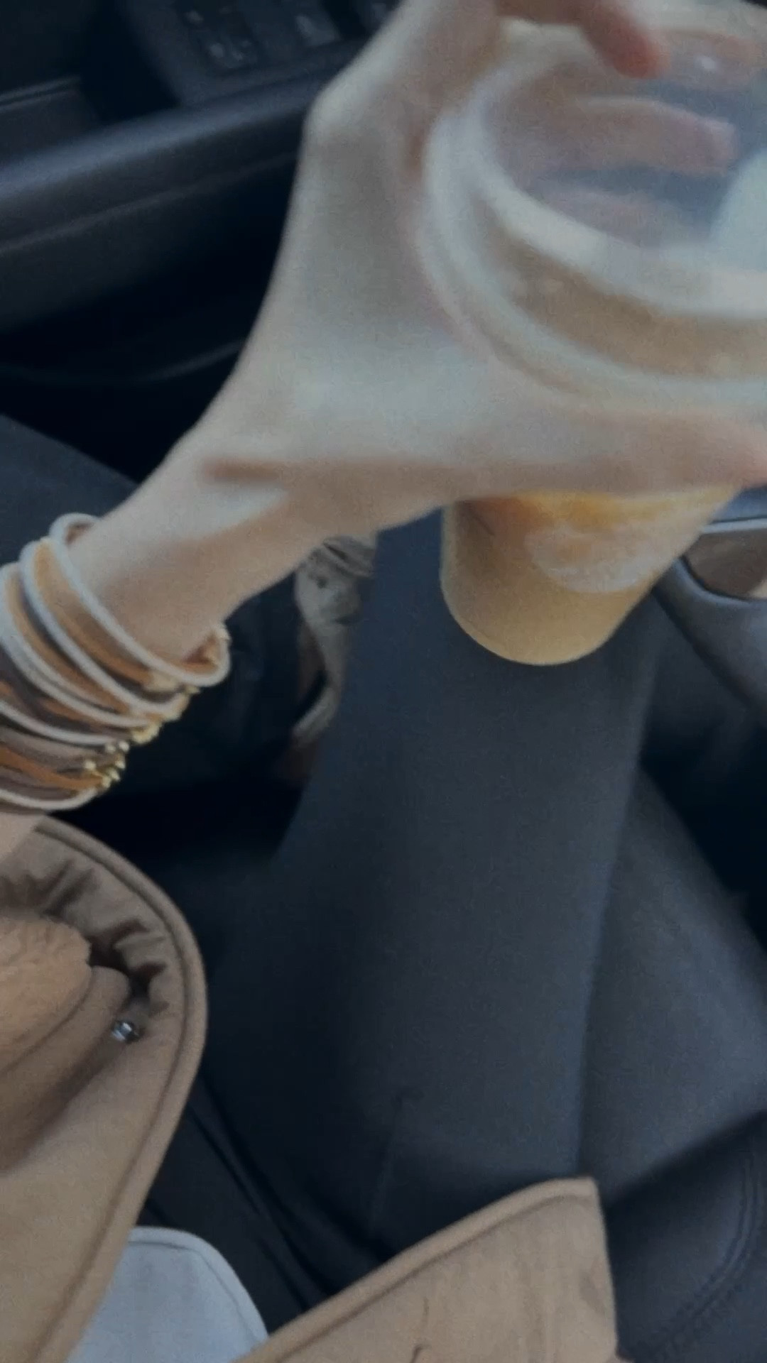 ootd // active mom on the go 

#LTKmomlife #LTKootd #LTKgrwm