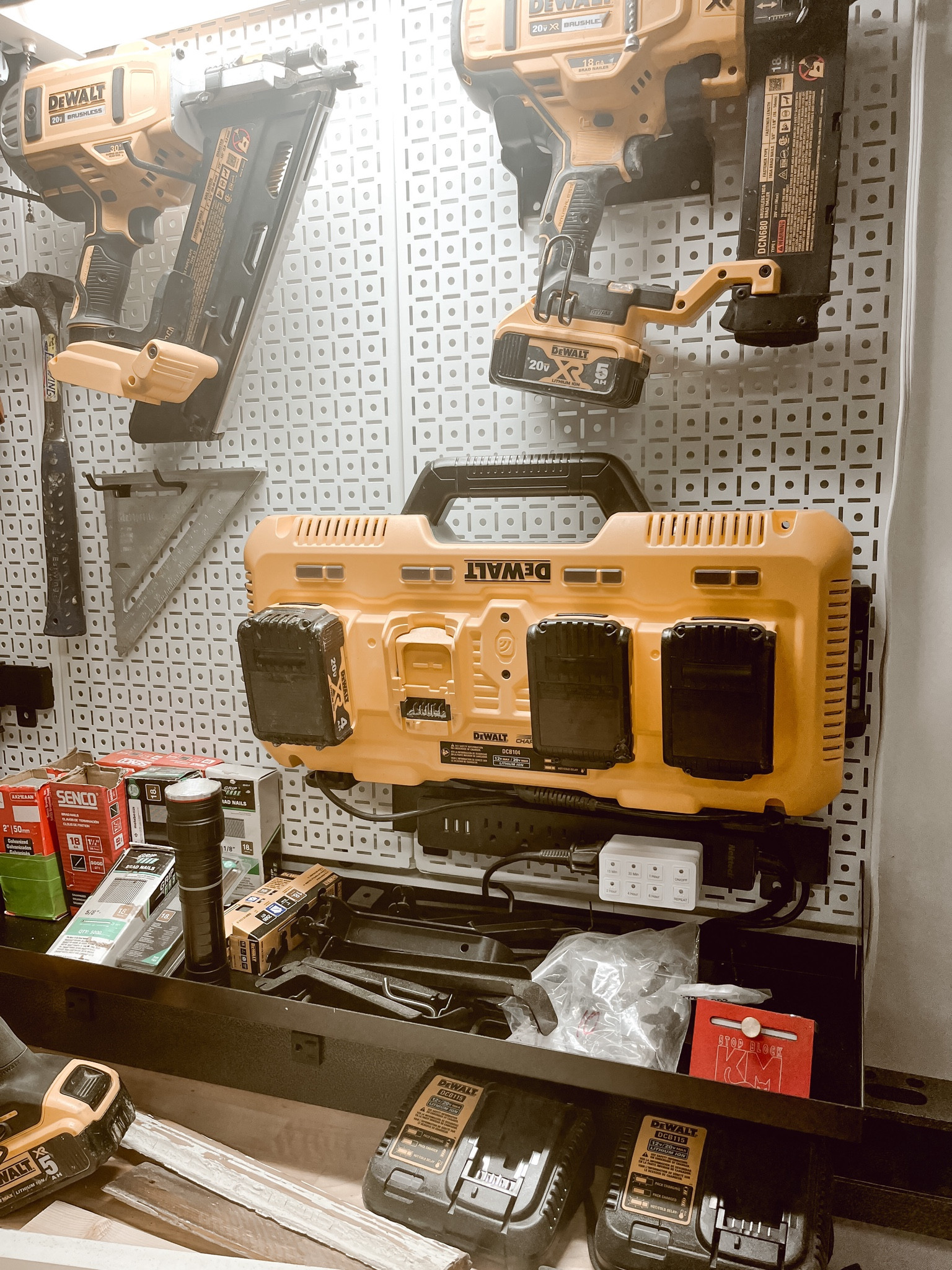 Deb just added a new gadget to her workshop! As you know, she loves her Dewalt tools so she has a 4-port charger for her 20V batteries. But her newest addition is this countdown timer. It isn’t good to charge batteries all the time so this allows her to charge them for a certain amount of time. 

#LTKSaleAlert #LTKHome #LTKGiftGuide