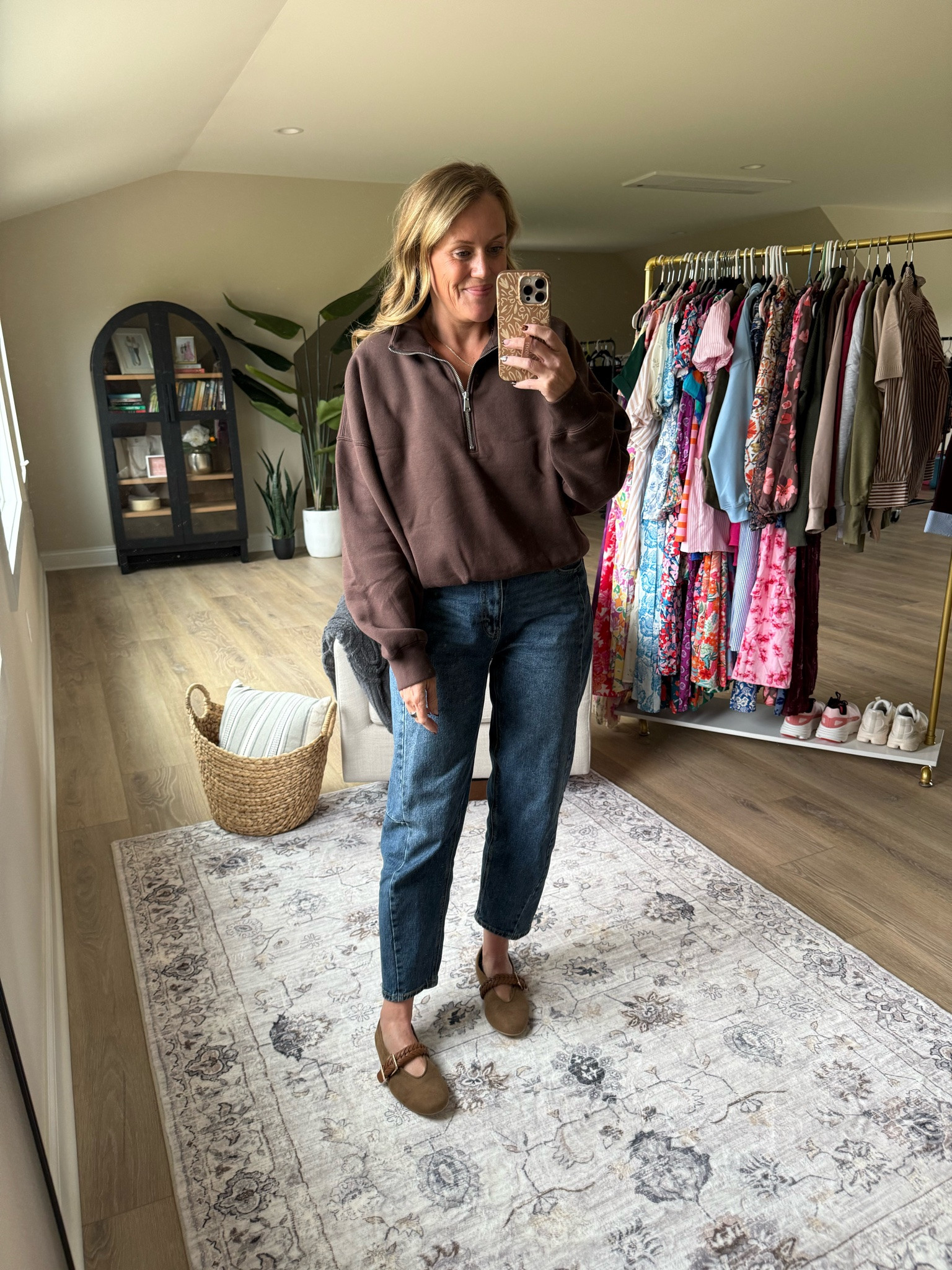 Abercrombie & Fitch
New arrivals 
Sweaters 
Barrel jeans 
Ballet flats 
Fall outfits 
Fall casual outfits 

Top & flats TTS/ sized down 2 sizes in denim