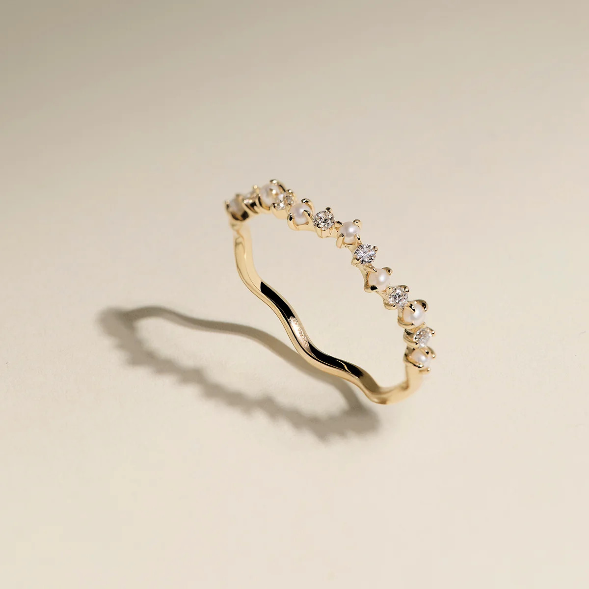 Diamond & Pearl Scalloped Ring in Solid Gold | Astrid & Miyu UK