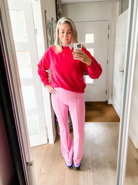Outfits of the week

Pink on pink. If you’re afraid a color is too loud, pair it with the same color in a different tint. This helps tone down the brightness. 

The hot pink sweater is soft and warm and fits slightly oversized. The trousers are from a local boutique that I cannot link. 

Sweater M
Trousers M
Sneakers tts

#LTKstyletip #LTKeurope #LTKunder50