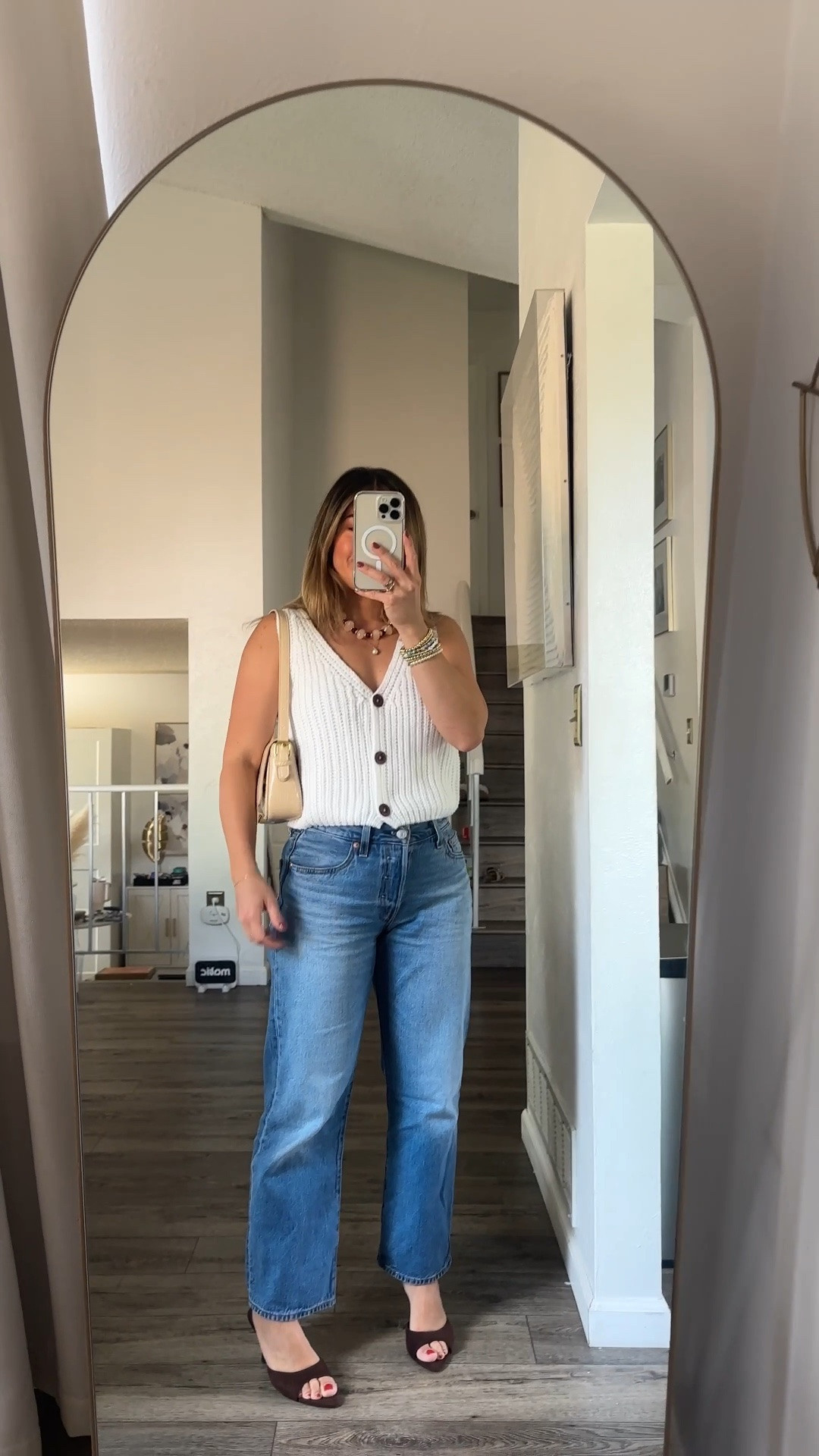 Take 30% off my Levi’s! They are the 90s lightweight ankle jeans and are so flattering and chic! Highly recommend! 
Top
Size small
Jeans size 25

#LTKootd #LTKSeasonal #LTKSaleAlert
