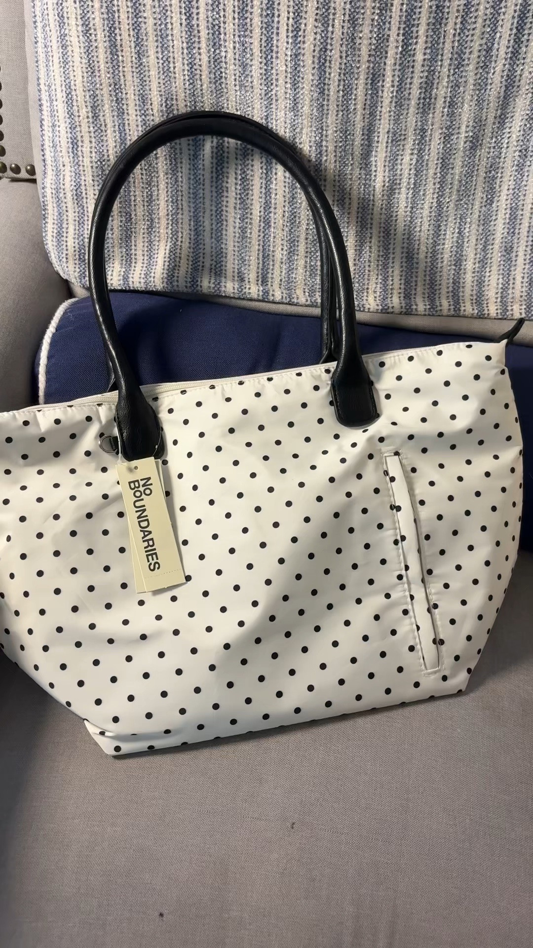 Heather Matheny: 1m ago
You guys run to @walmart asap and get these adorable polkadot bags!! They are the cutest bags they have come out with yet!! #walmart #handbags #polkadot #fashion

#LTKootd #LTKmomlife #LTKSeasonal