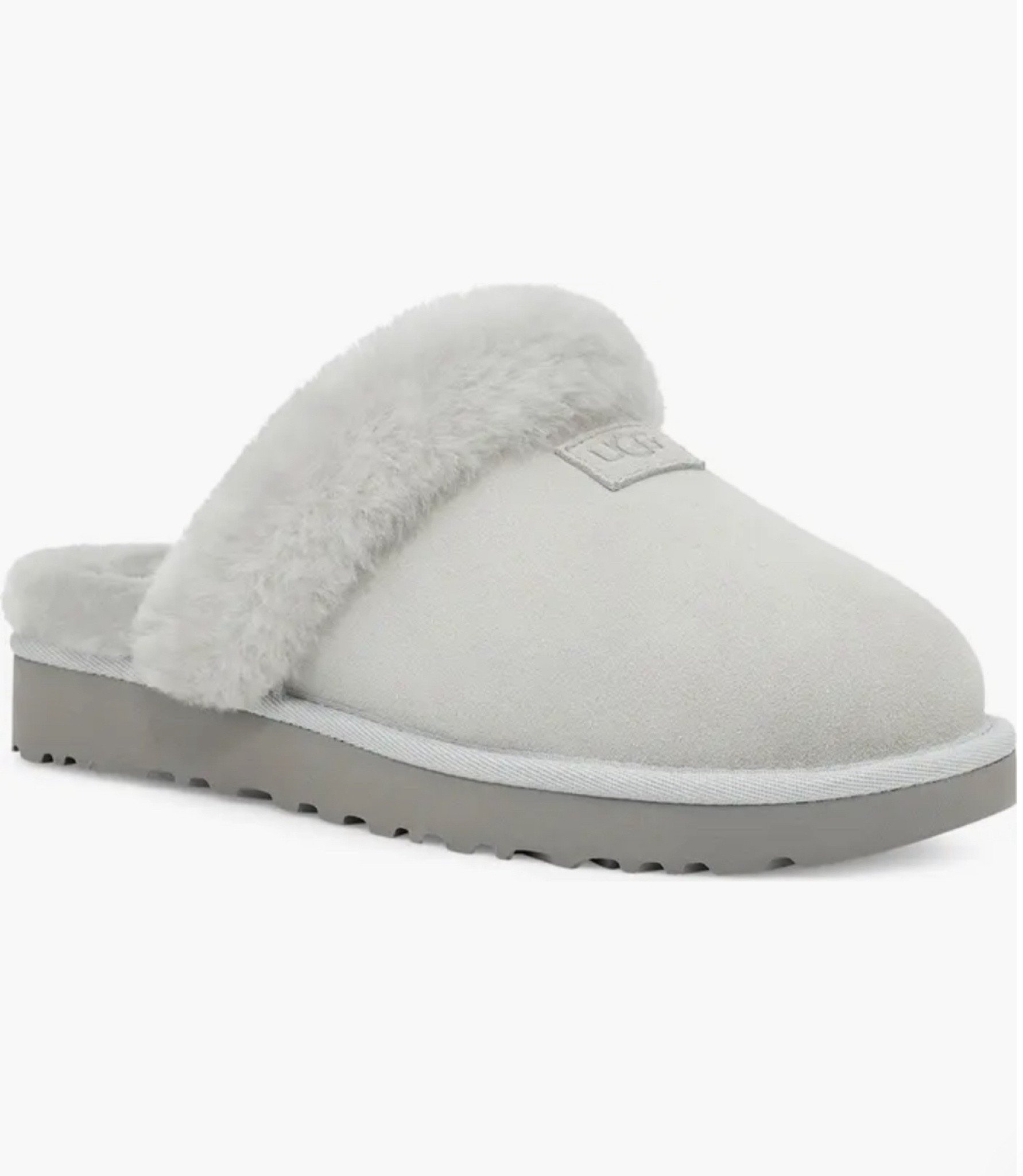 UGG slippers are 3o% off + free shipping!

#LTKfindsunder50 #LTKHoliday #LTKsalealert