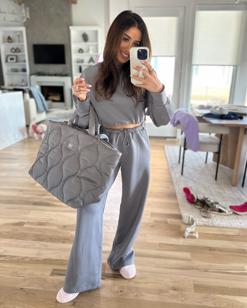 Abercrombie petite set size xxs short xxs jacket all sneakers tote bag 

#LTKfindsunder100 #LTKtravel #LTKfindsunder50