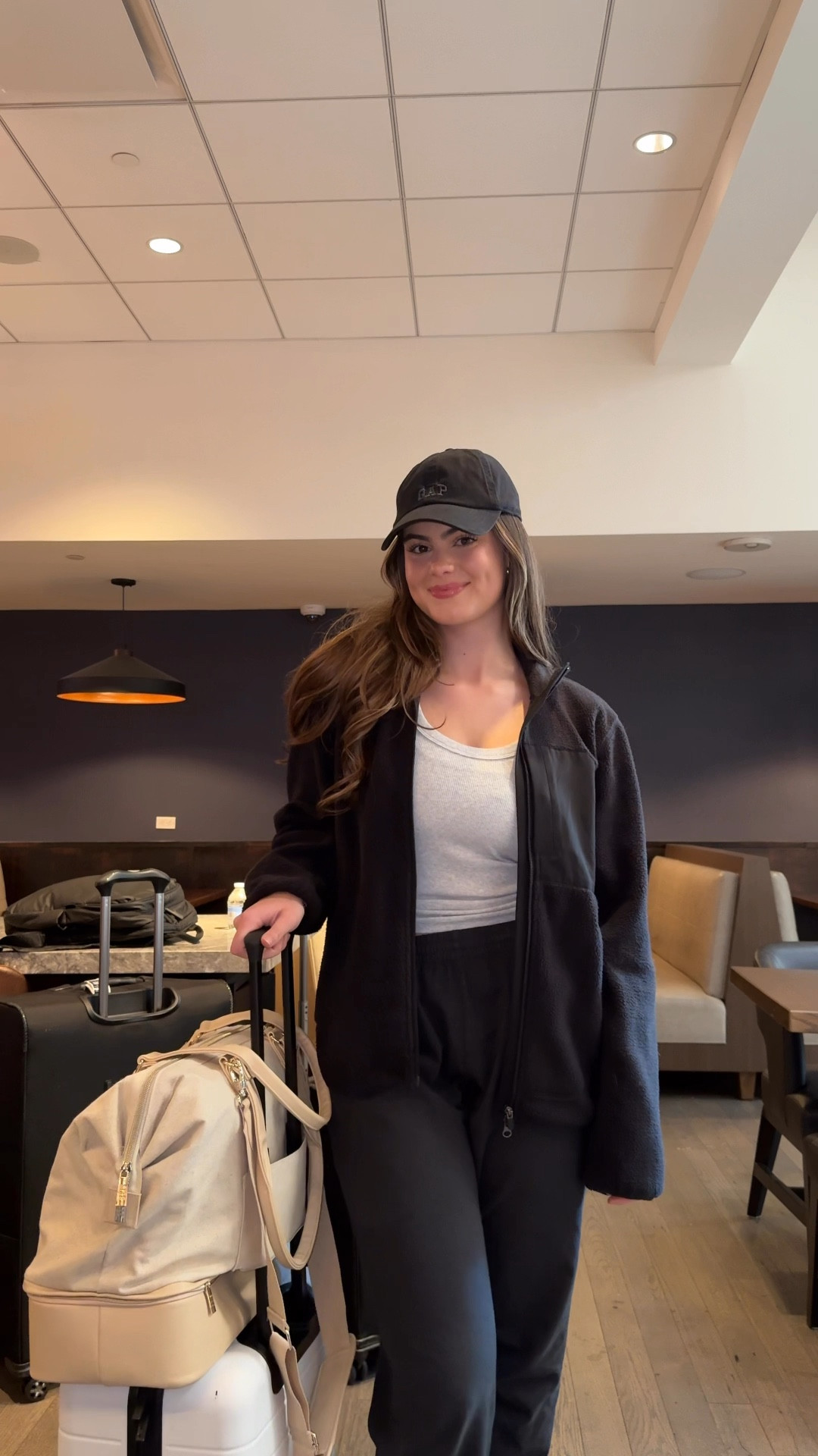 comfy airport fit 🖤✈️ 

#LTKstyletip #LTKtravel #LTKVideo