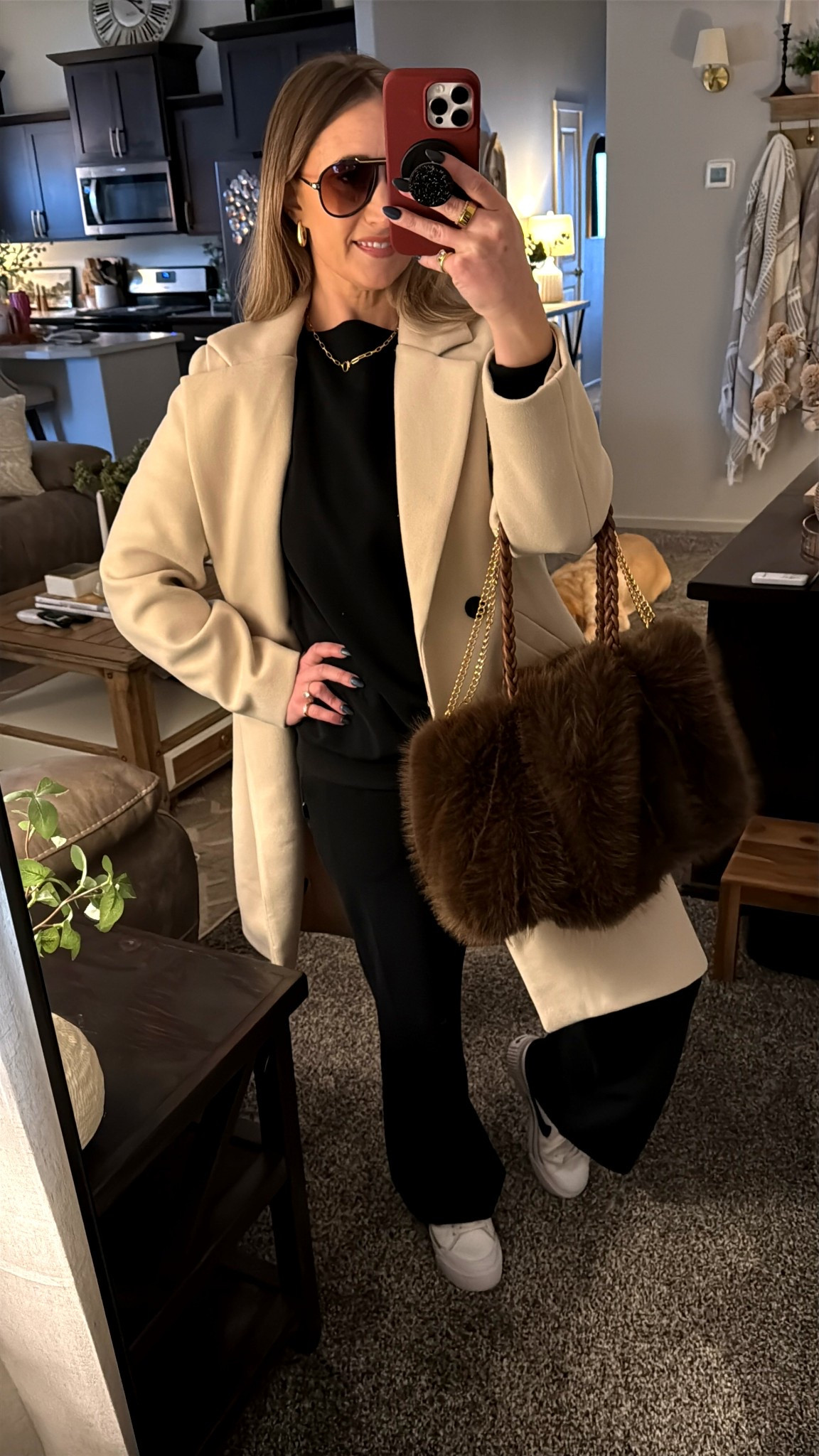 Sweat set, but make it polished.
a black matching set, crisp white sneakers, cute bag and a trench coat = effortless, elevated comfort. Proof that the right accessories can turn loungewear into an outfit.

#sweatset #trenchcoat #widelegsweatpants #athleisureoutfit #neutraloutfit #everydaystyle


#LTKMidsize #LTKootd #LTKmomlife