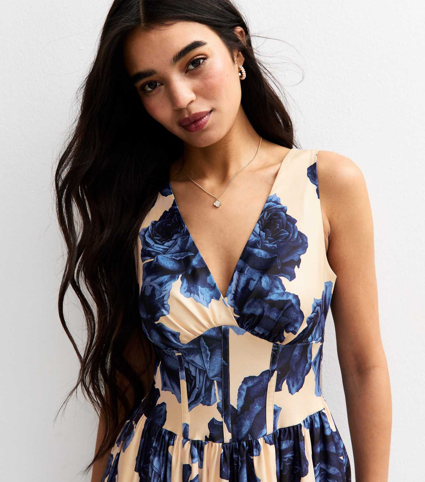 Blue Rose Print V-Neck Midi Dress | New Look | New Look (UK)
