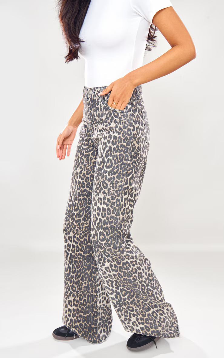 Tall Brown Leopard Print Wide Leg Denim Jeans | PrettyLittleThing US