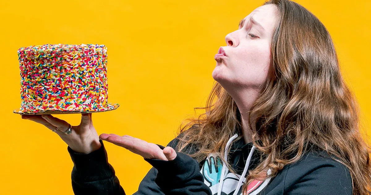 Cake Monthly Food Subscription Box | Goldbelly | Goldbelly