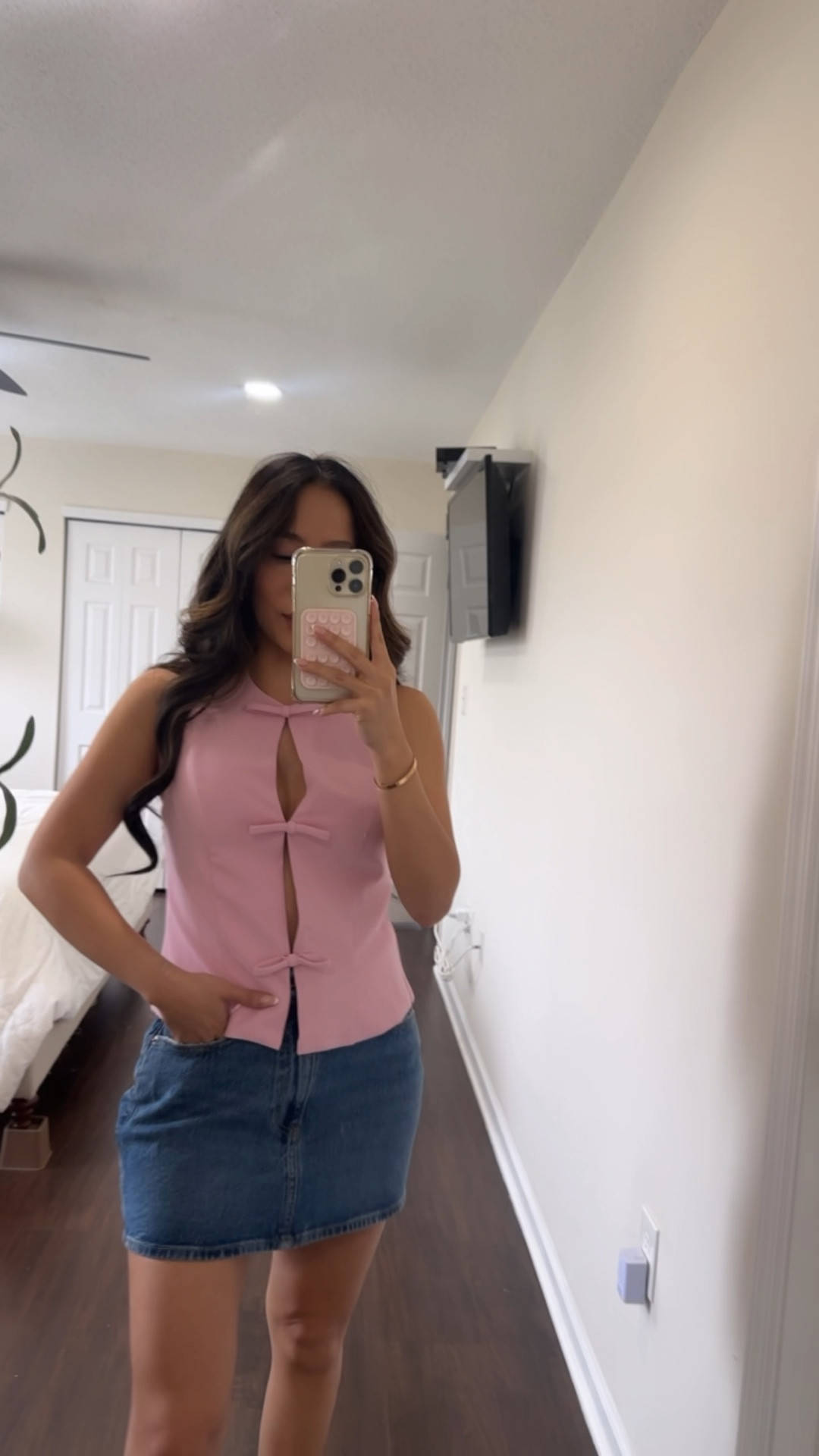 Abercrombie haul: 
 Size info⬇️ 
Top: small
Bottom: curve love 24 
Use AFLTK for 25% off #abercrombiehaul #petitefashion #summerstyle  


#LTKStyleTip #LTKSpringSale #LTKWatchNow