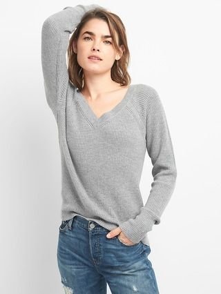 Gap Womens V-Neck Pullover Sweater In Merino Wool-Blend Light Heather Grey Size XS | Gap US