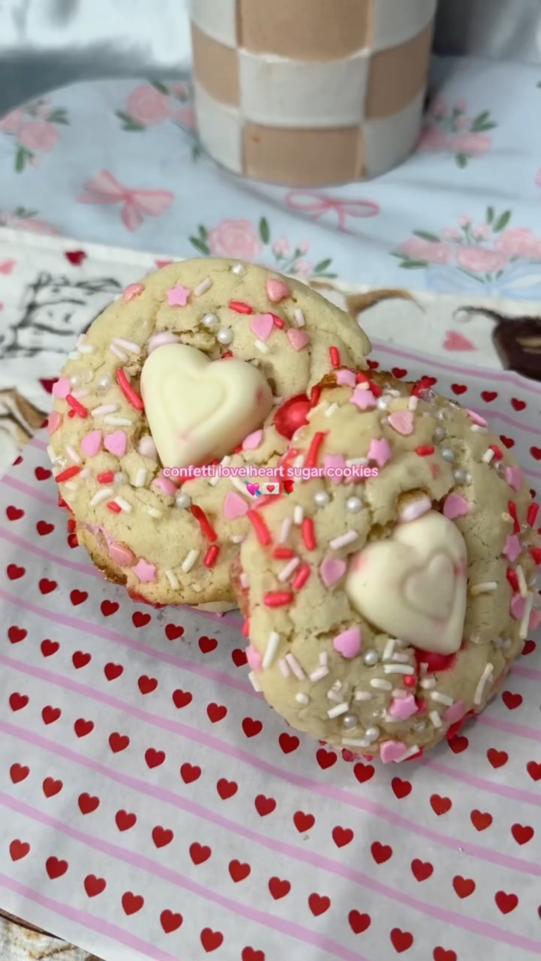 one of my most favorite cookie recipes because it is so versatile💌
.
Recipe & tutorial is already posted on my page🌹
.
#ValentinesDay #Recipe #cookies #baking #sugarcookies