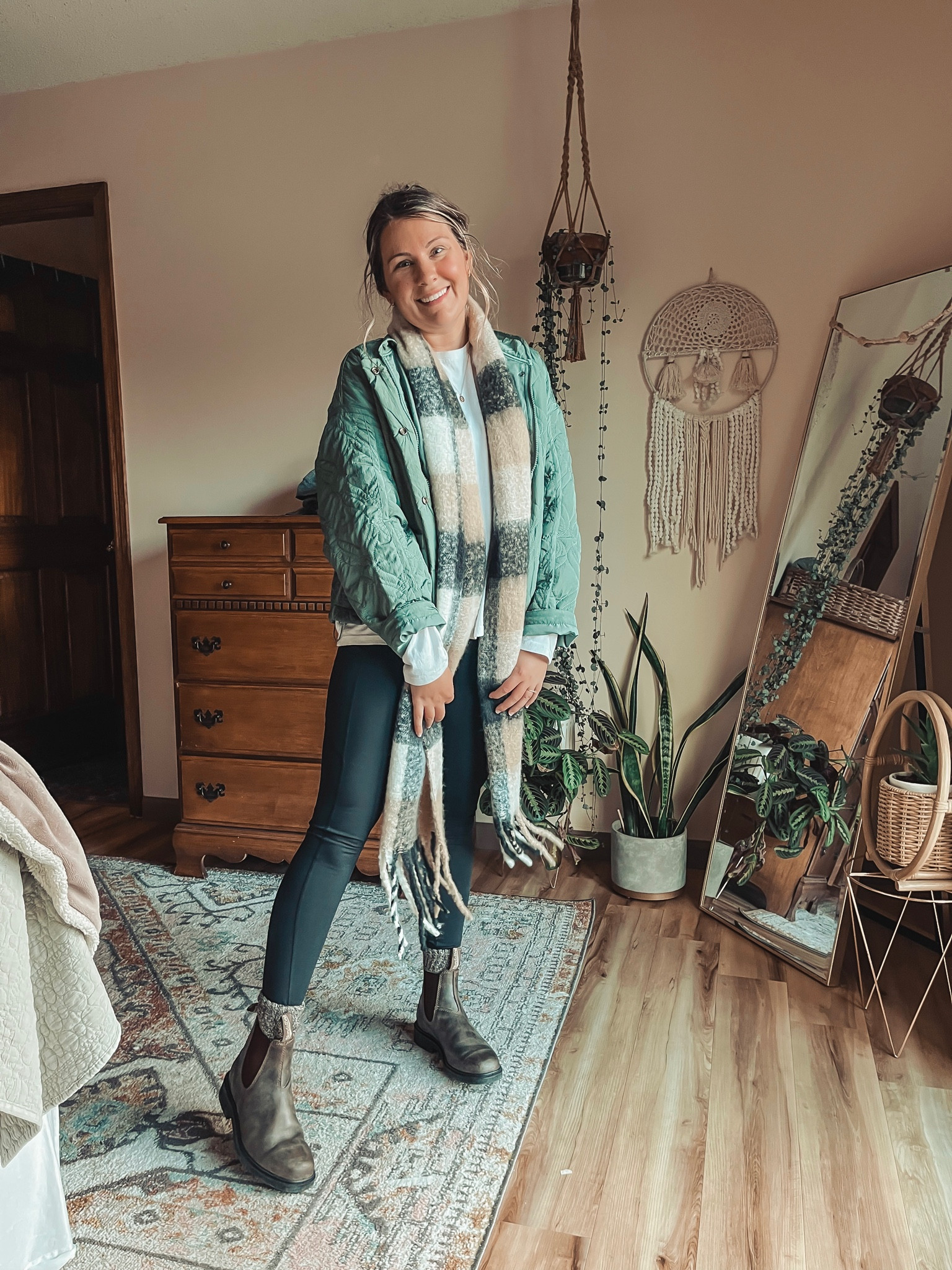 Cozy outfit with blundstone boots and leggings!

#LTKsalealert #LTKSeasonal #LTKstyletip