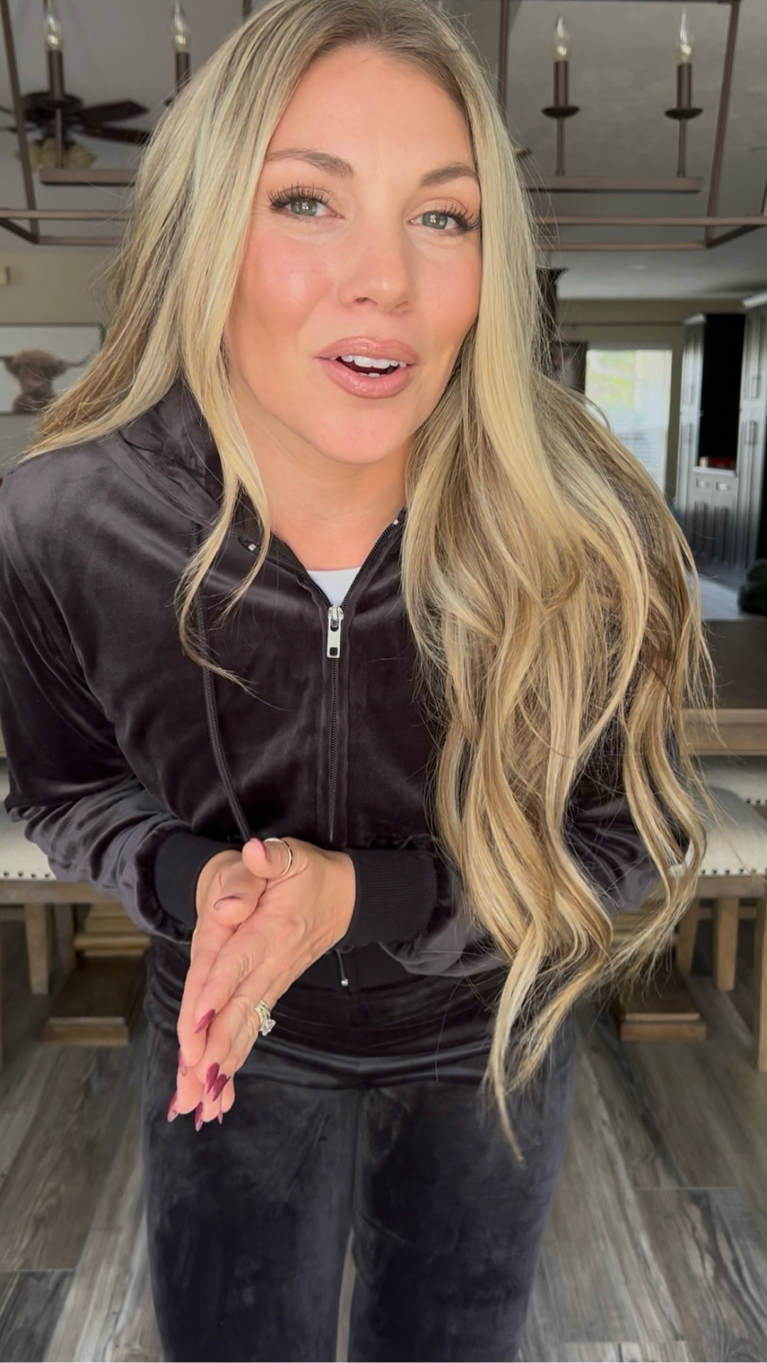 Velour matching set from Walmart

#LTKFindsUnder50 #LTKootd #LTKHoliday