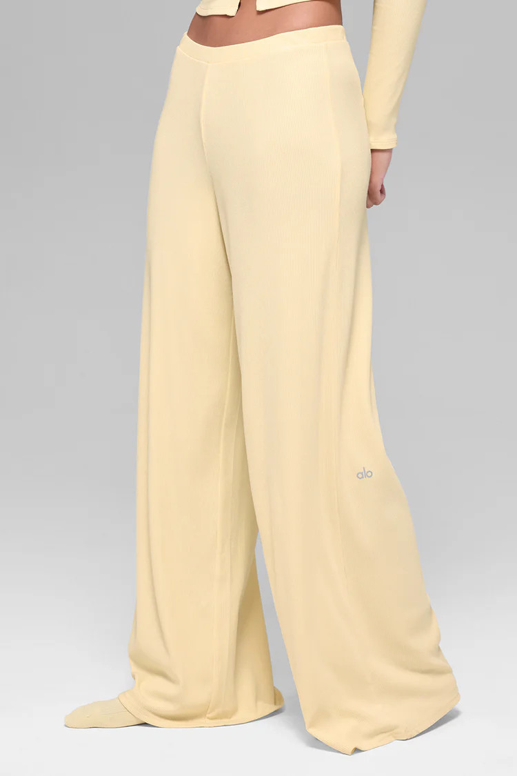 Mid-Rise Dreamlight Straight Pant | Alo Yoga (US)